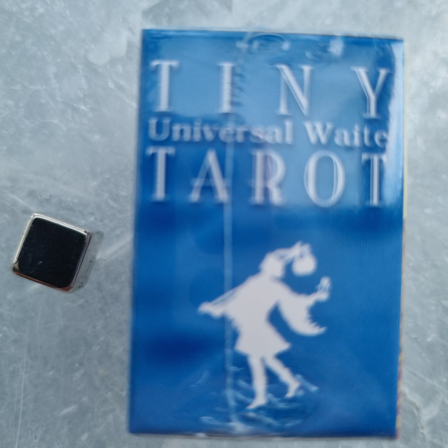 Tiny universal Tarot
