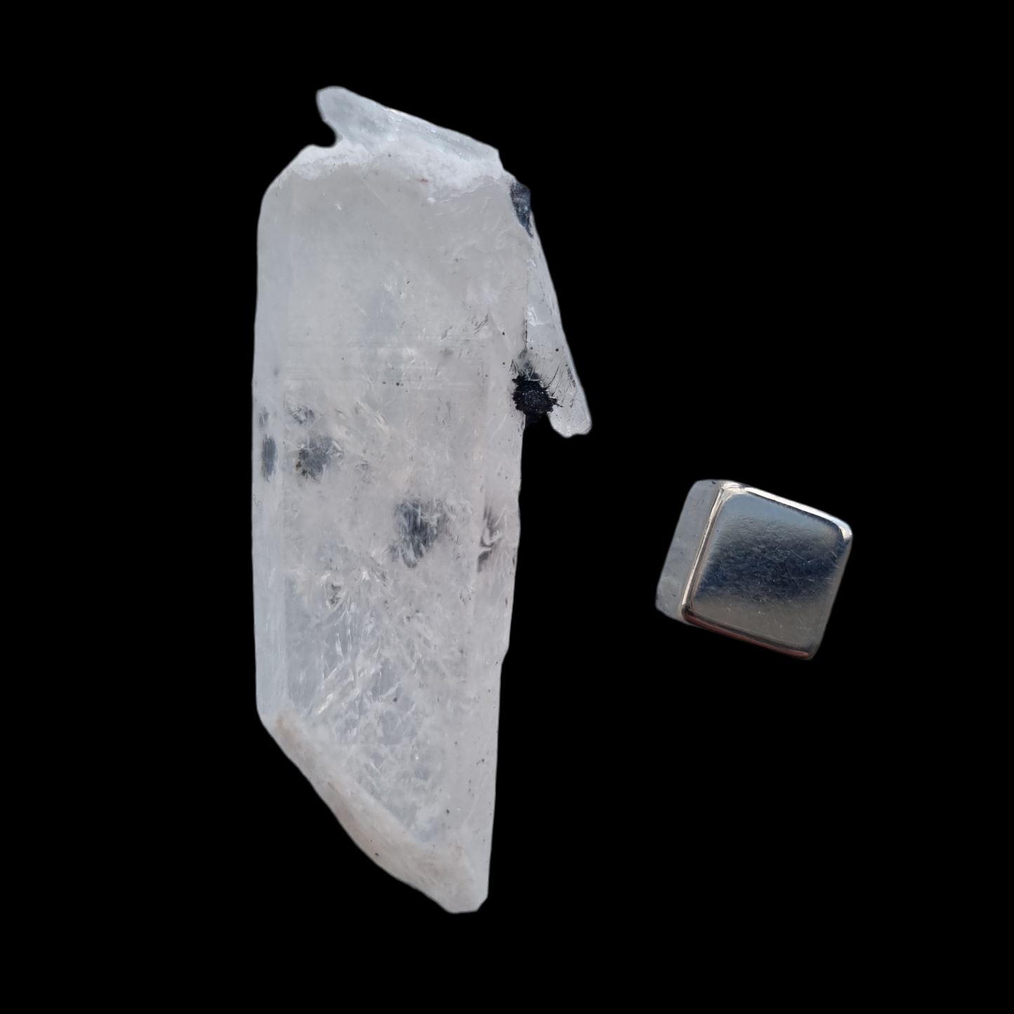 Specularite på bjergkrystal