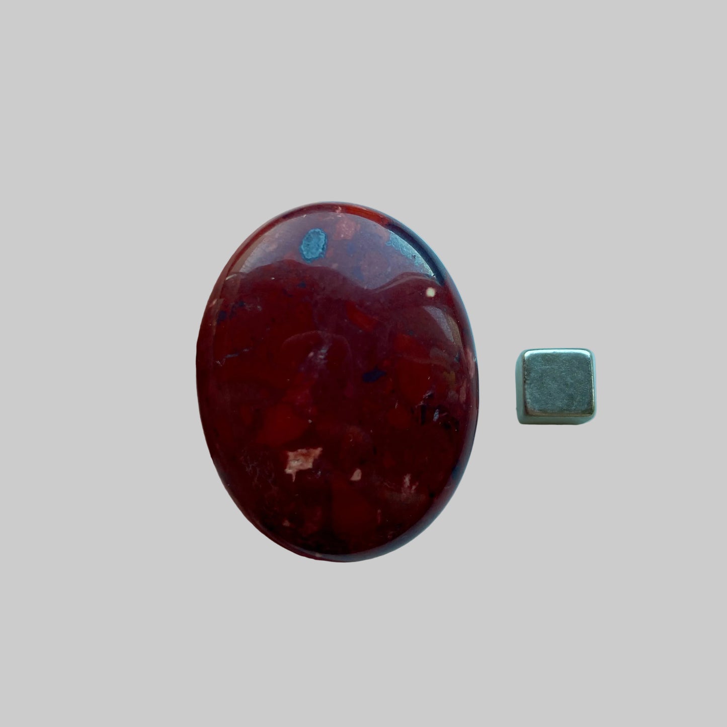 Jaspis Breccie palmstone