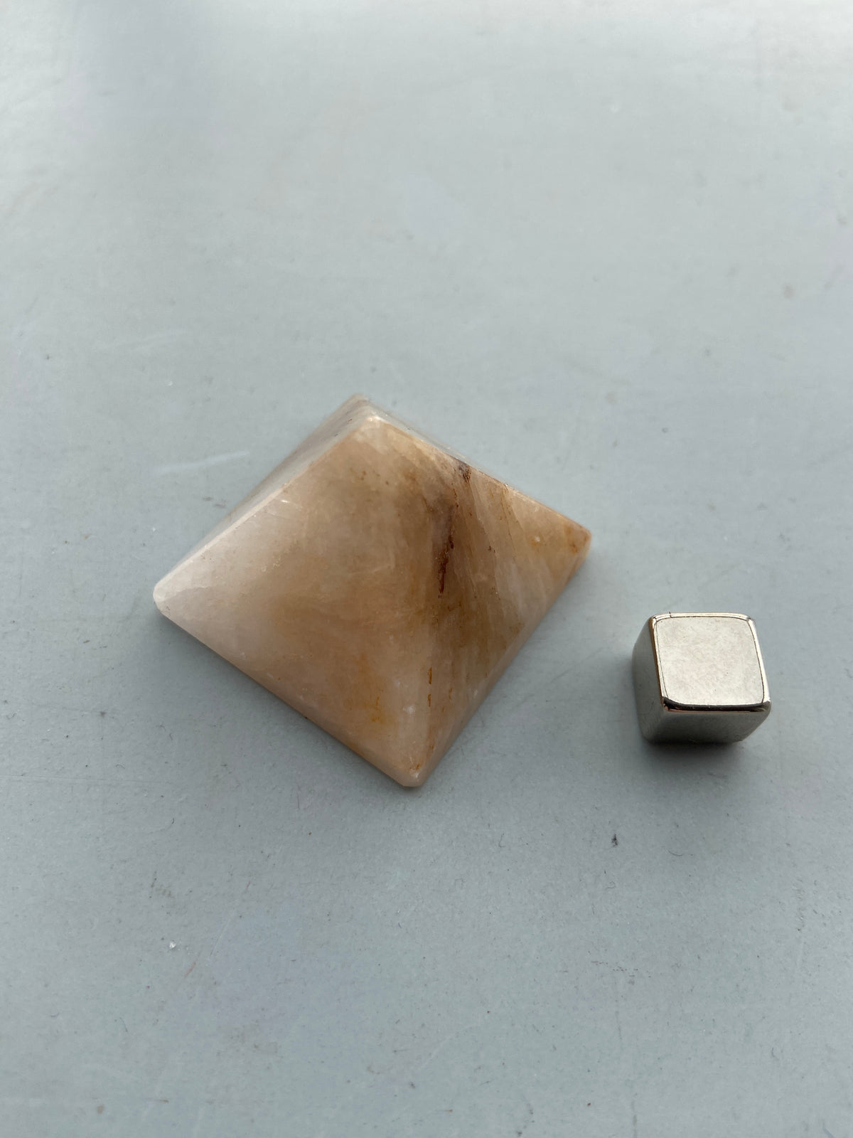Baryt pyramide