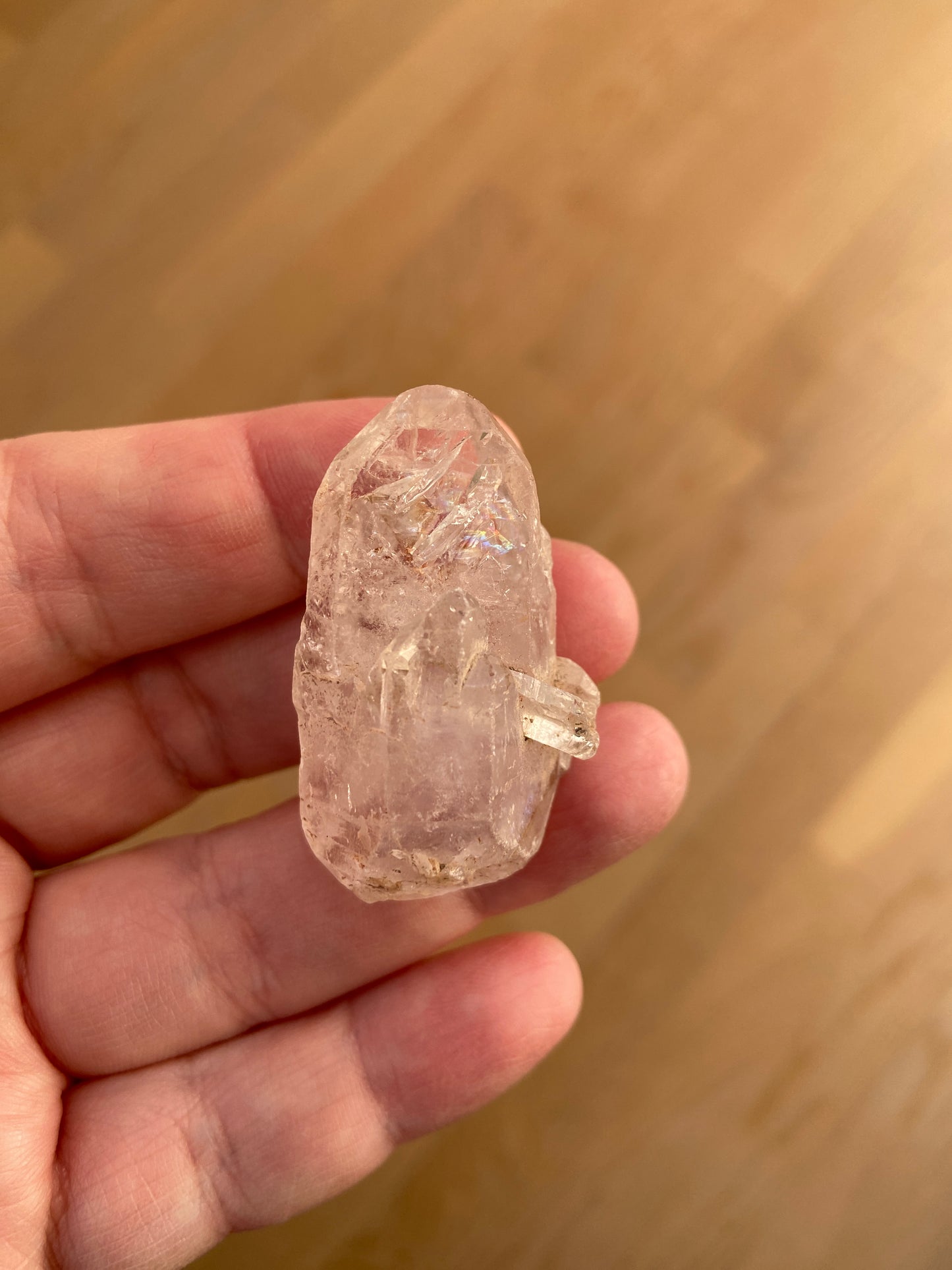 Lemurien Kvarts pink rå