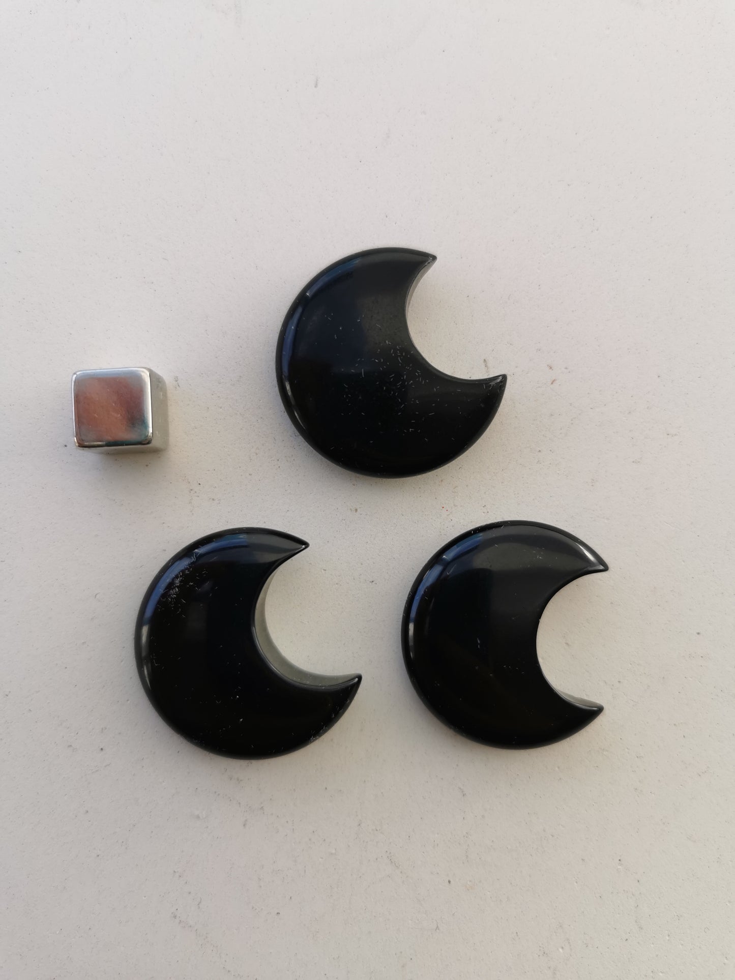 Onyx Sort måne