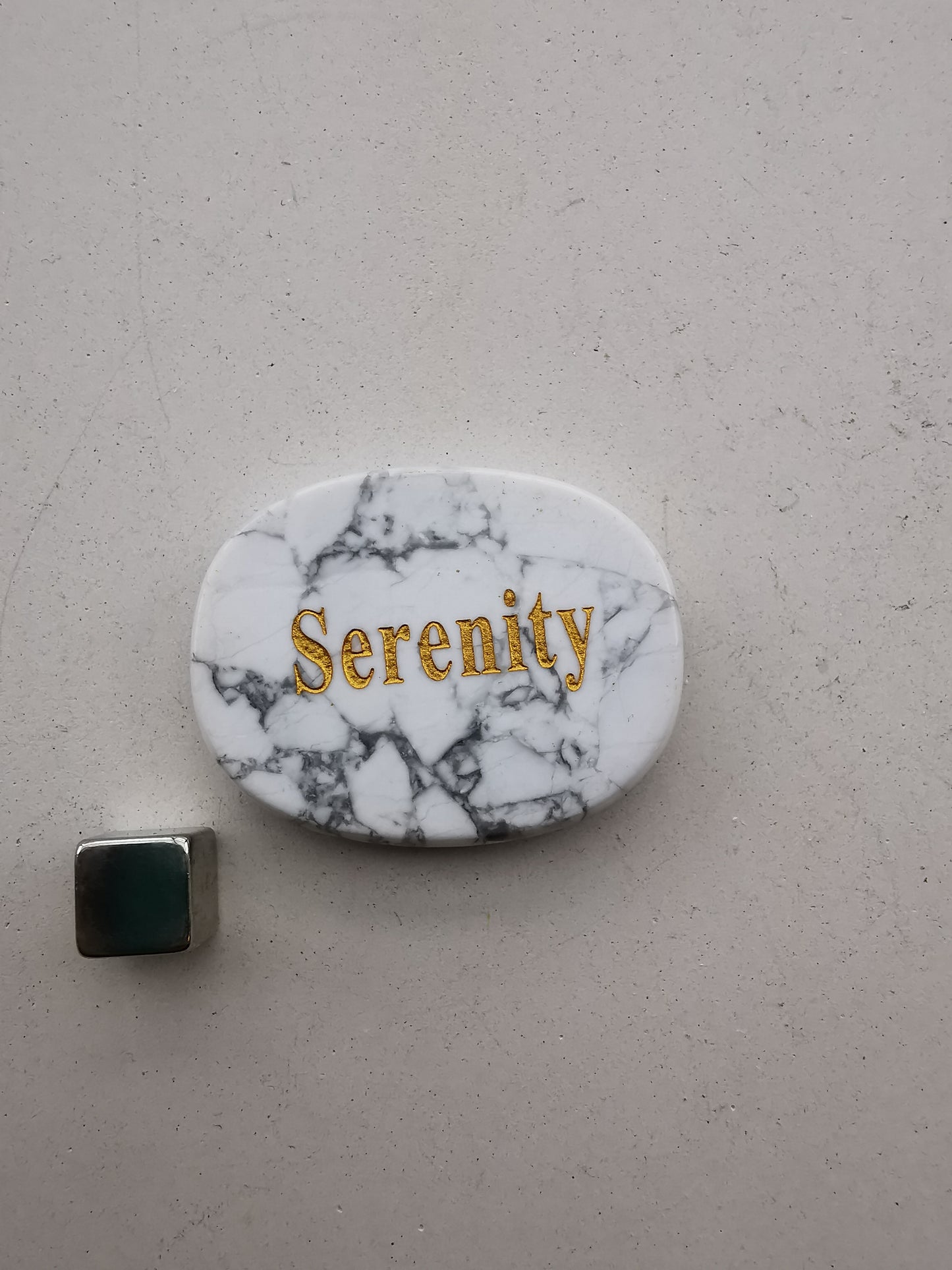 Howlit Hvid - 'Serenity'