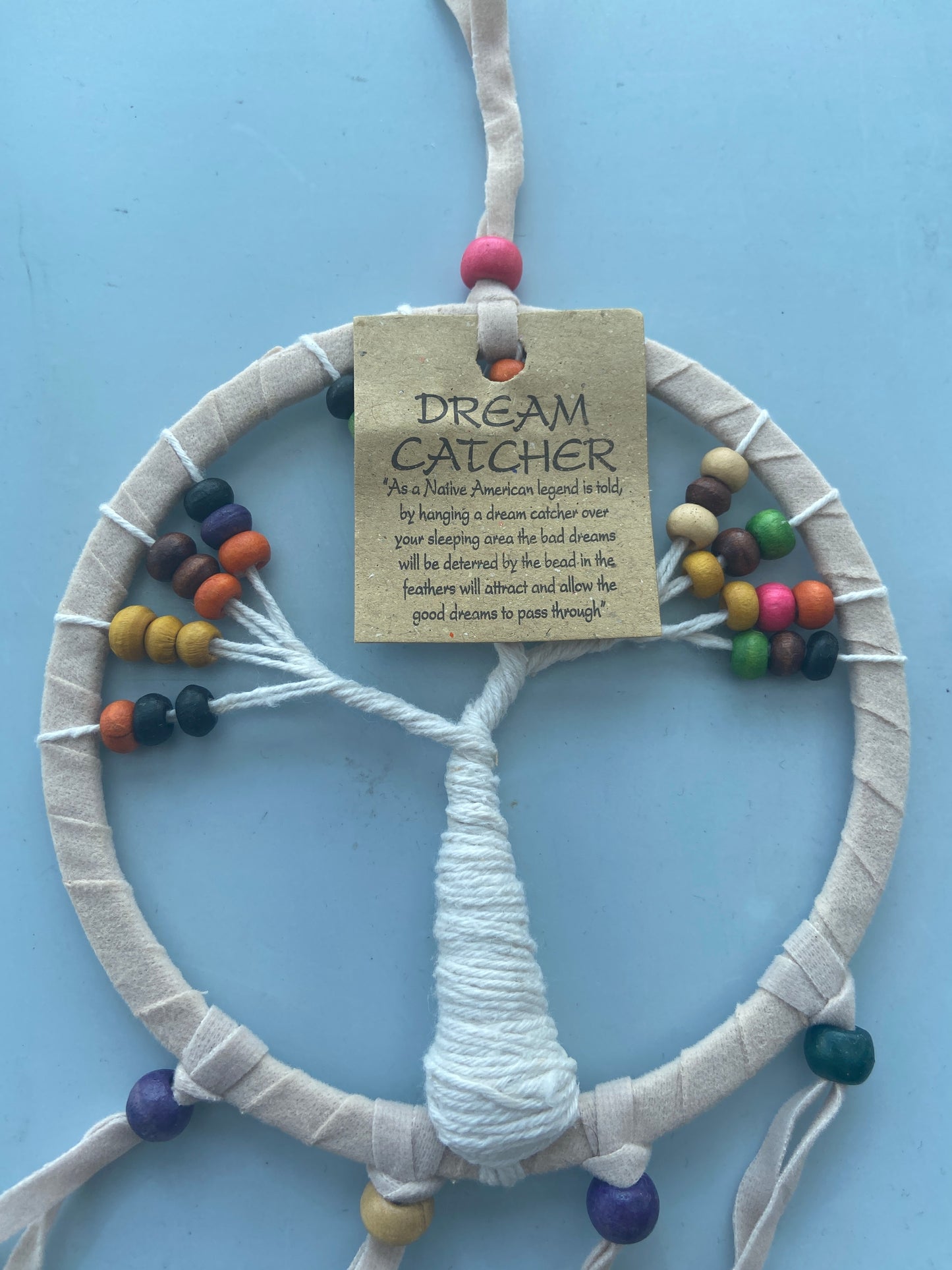 Drømmefanger med fjer og perler – skaber positiv energi og harmonisk søvn.