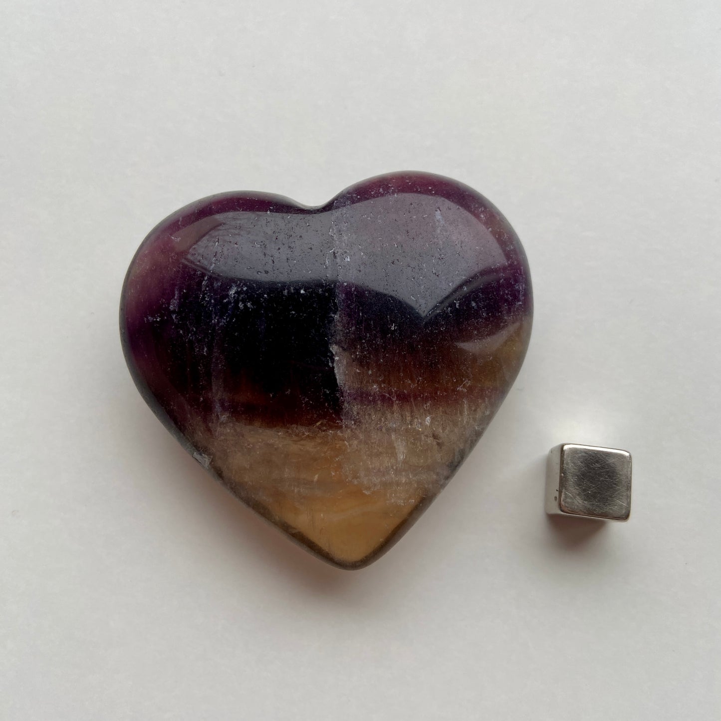 Lilla Fluorit hjerte der skaber mental klarhed og fokus.