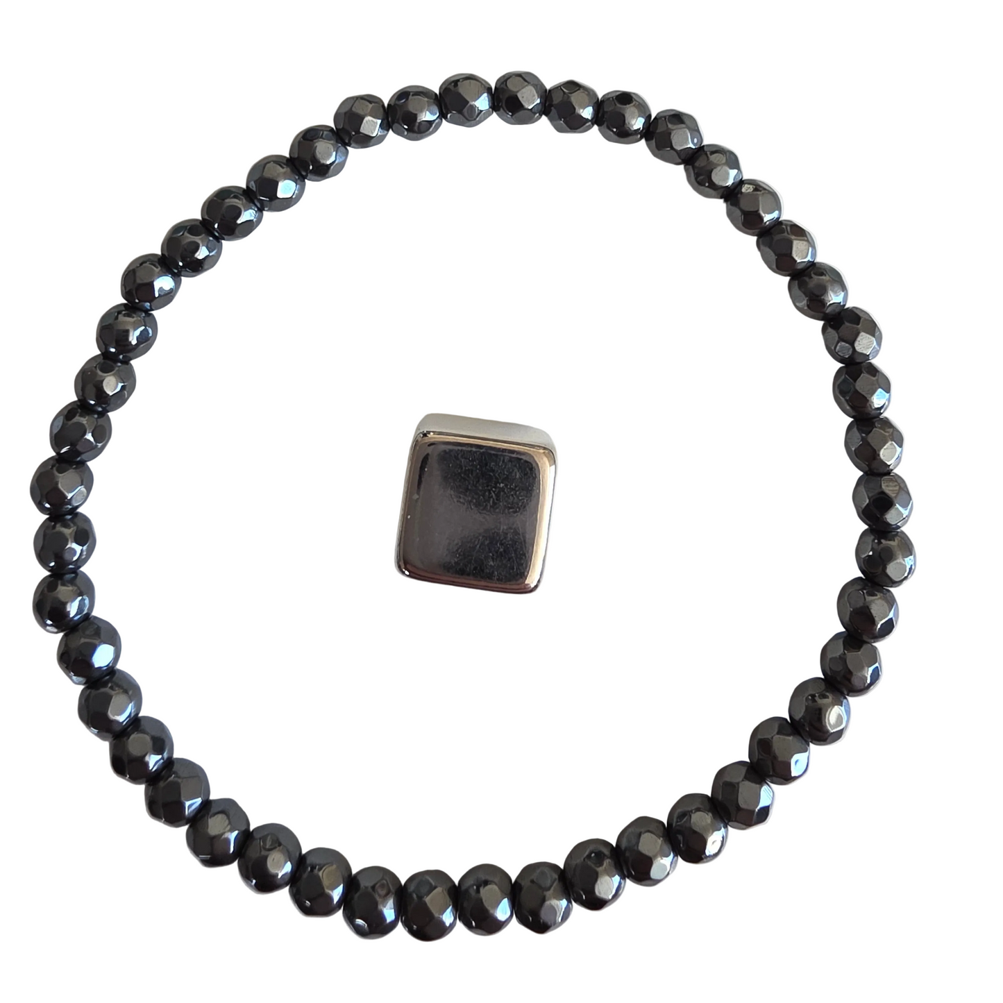 Armbånd Hæmatit facet 4mm