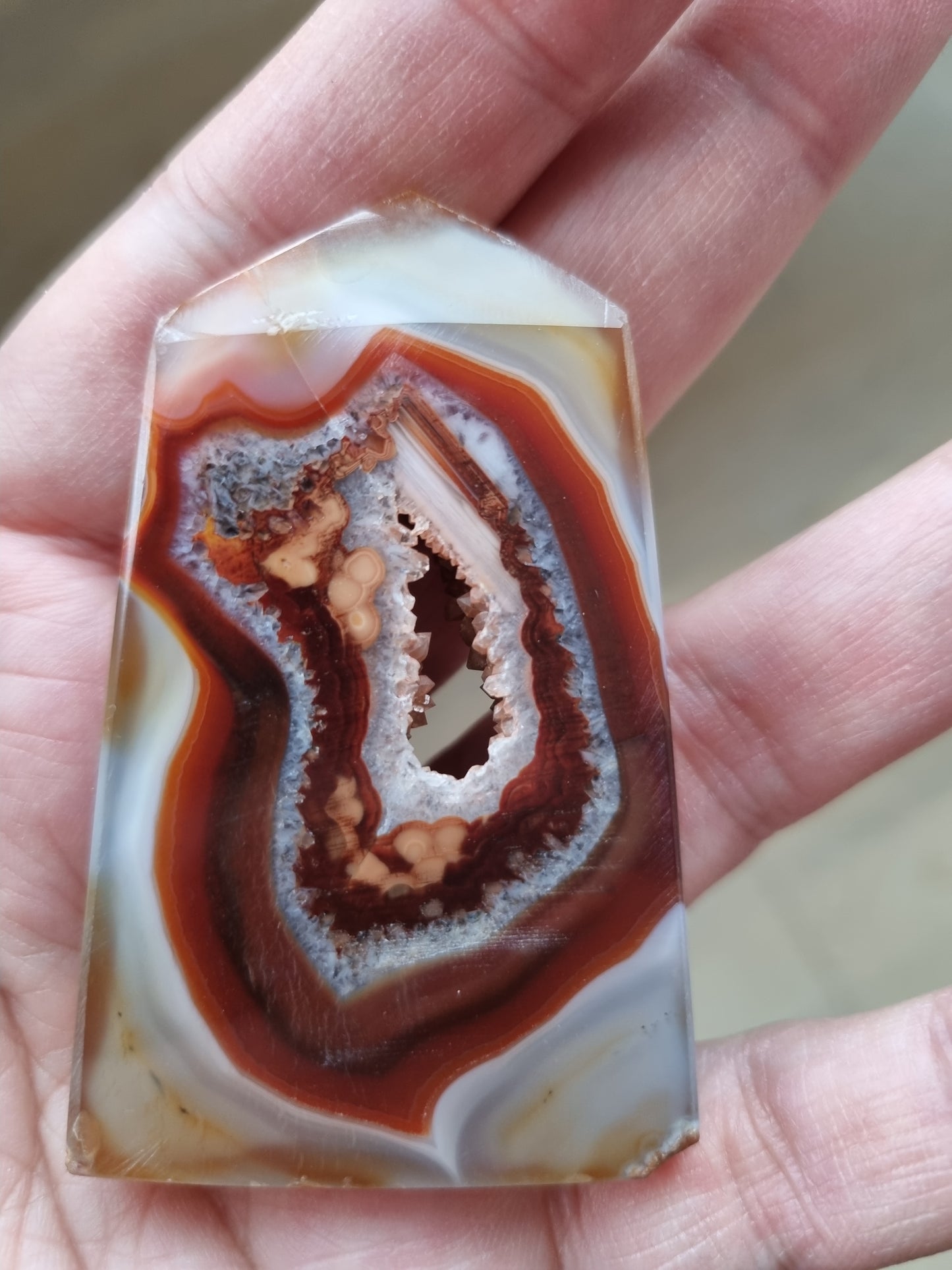 Agat Geode spids rød