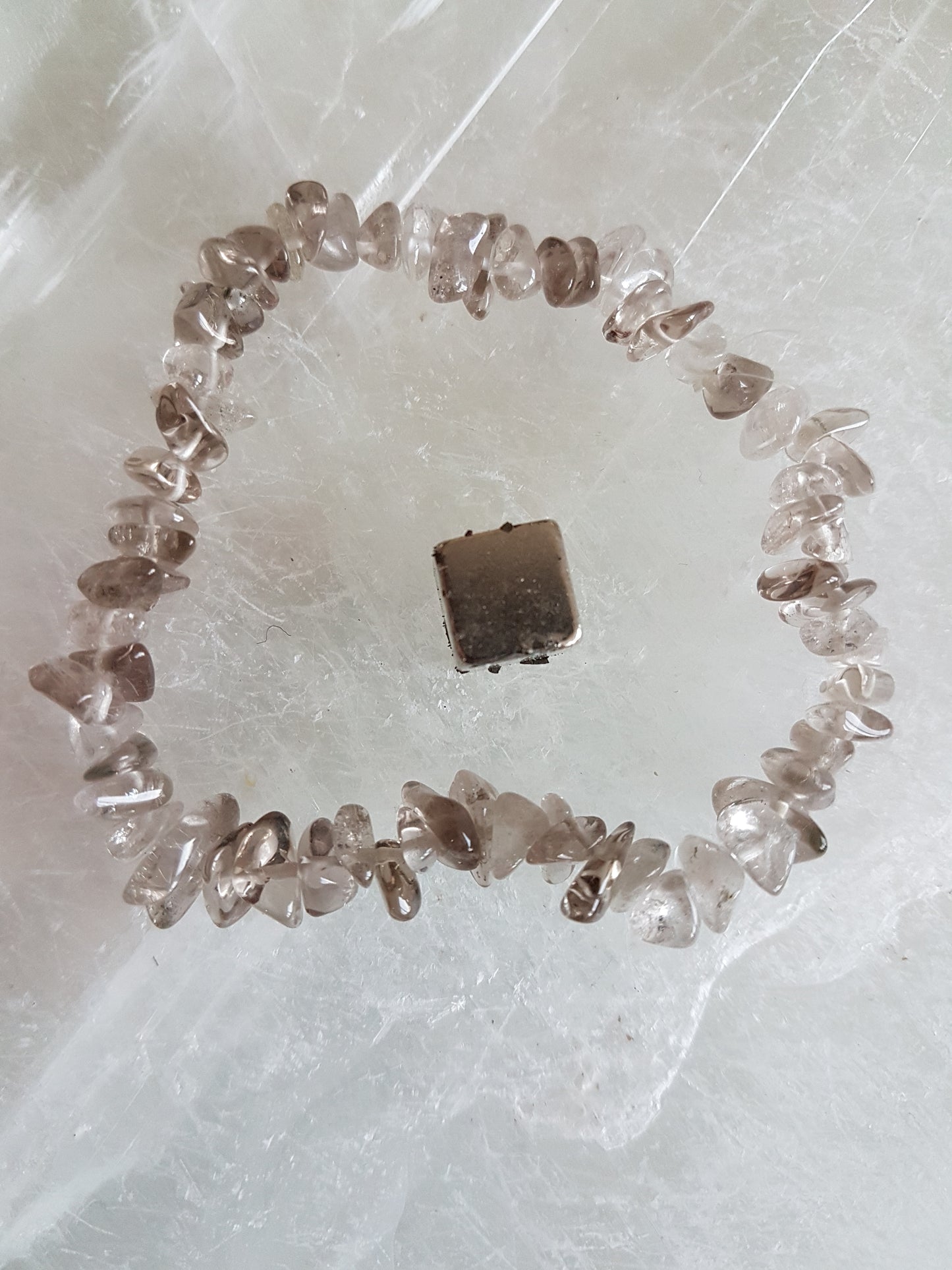 Armbånd Røgkvarts lys