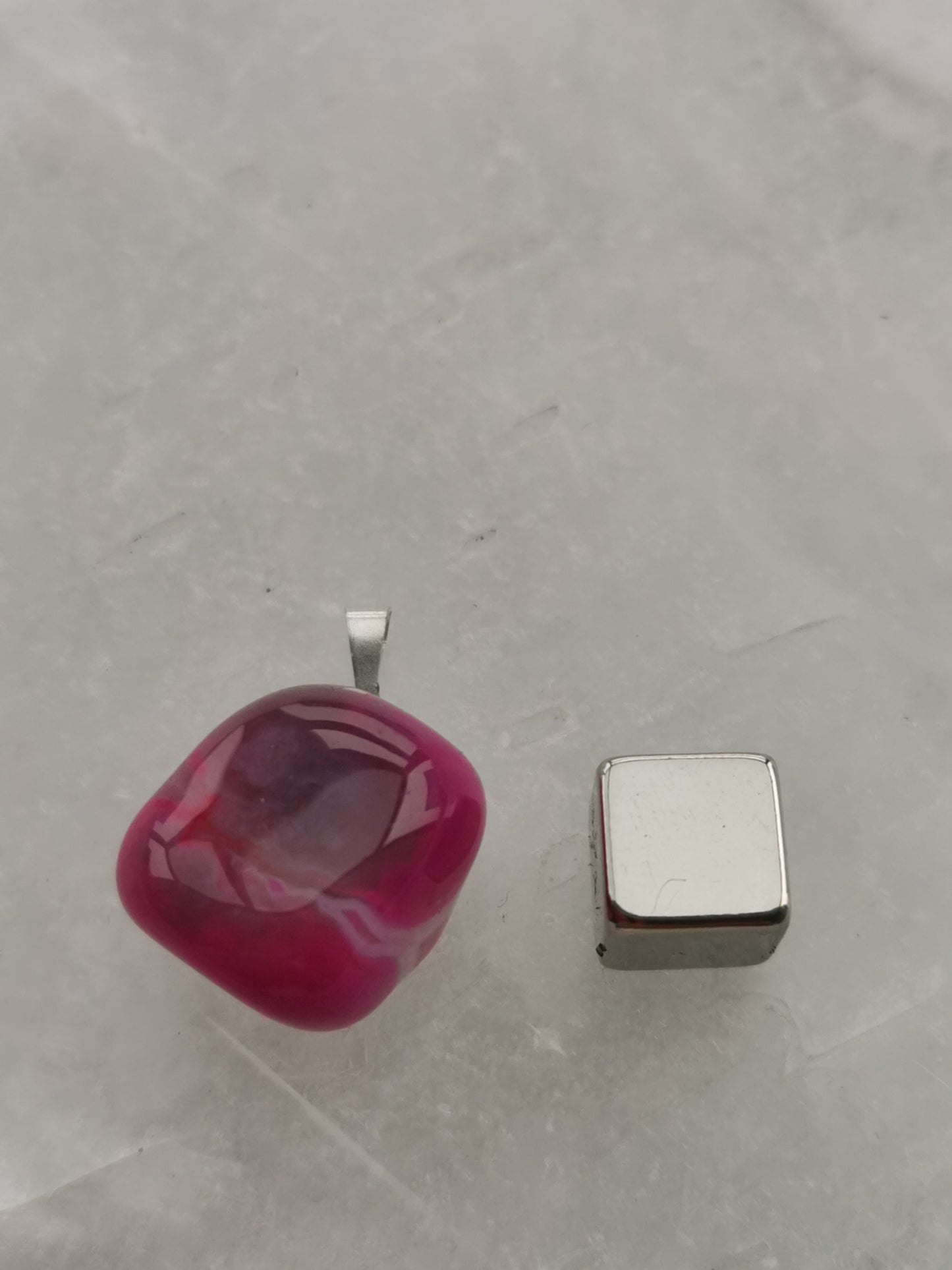 Agat pink m. Jern Vedhæng