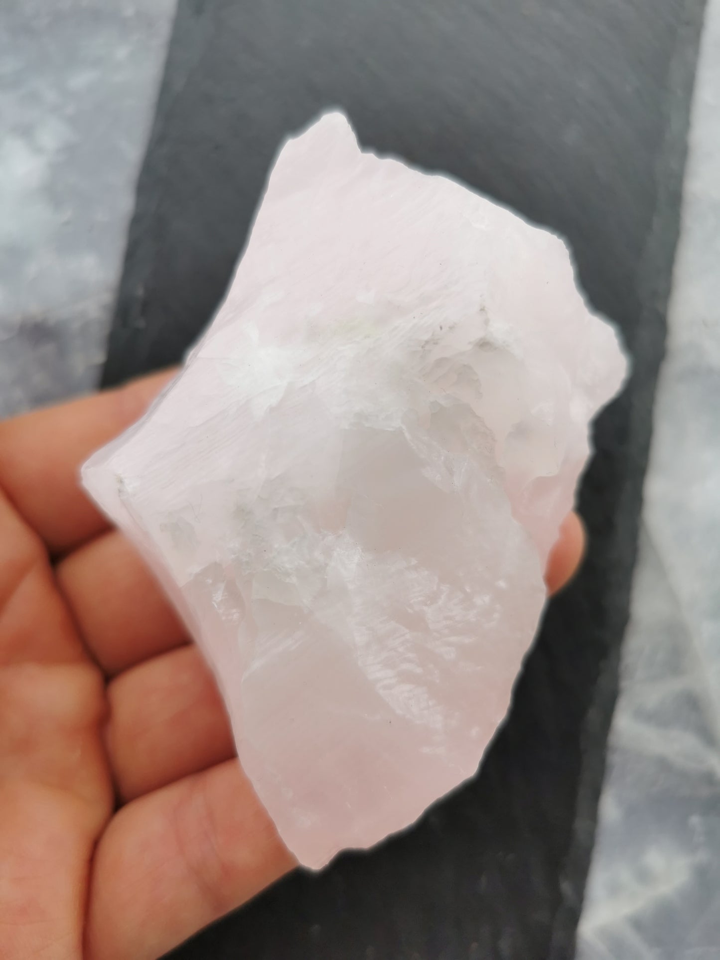 Calcit Pink Rå - fluorescerende