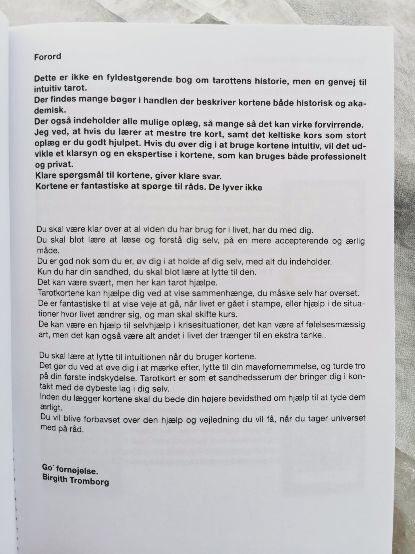 Tarotsæt: 'Tarotkort' og 'Tromborgs Den lille Tarotskole - Lærebog' af Birgith Tromborg