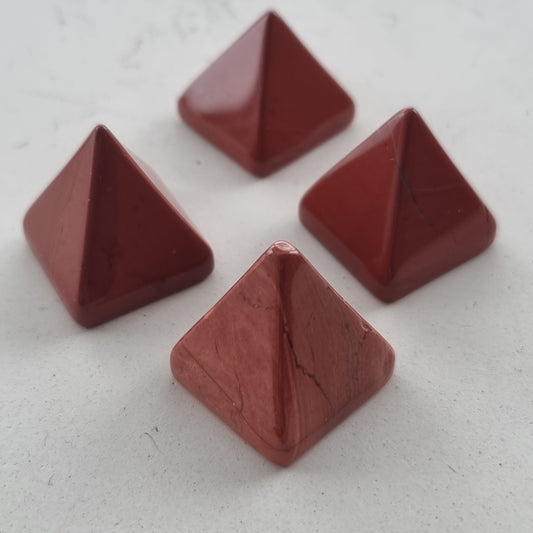 Jaspis Rød pyramide