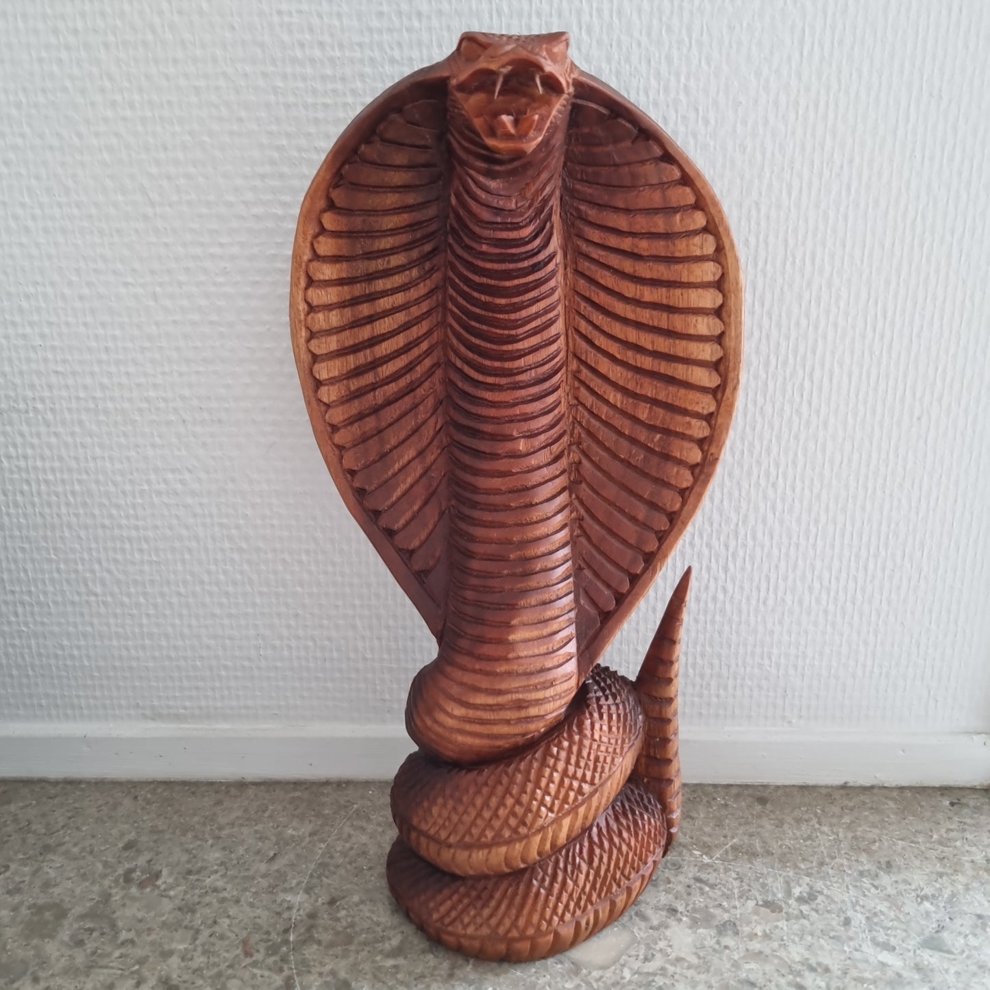 Kobra slange træ - 27 cm