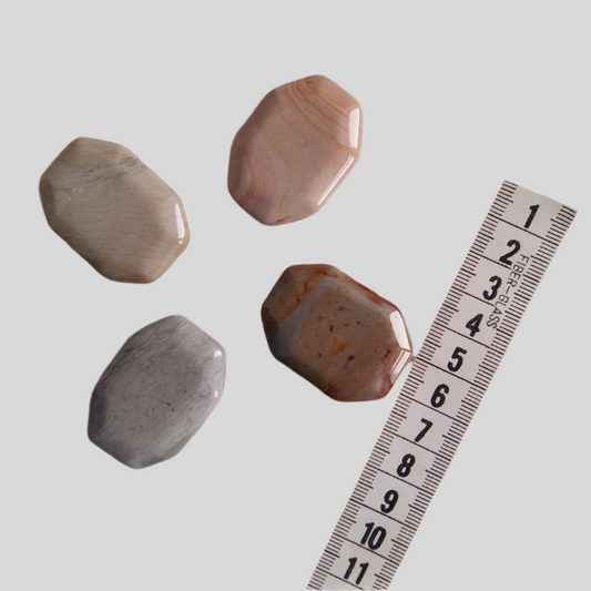 Jaspis Madagaskar ottekantet