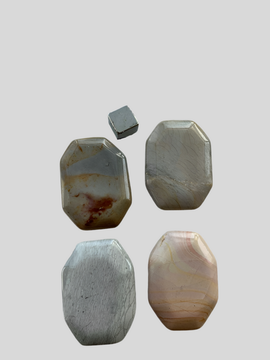 Jaspis Madagaskar ottekantet