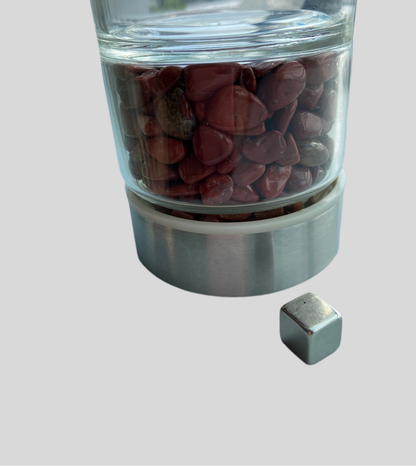 Glasflaske (33 cl) - med krystalchips- Jaspis Rød