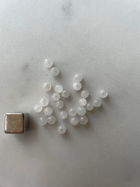 Månesten Regnbue perle - rund 5mm - 5 stk