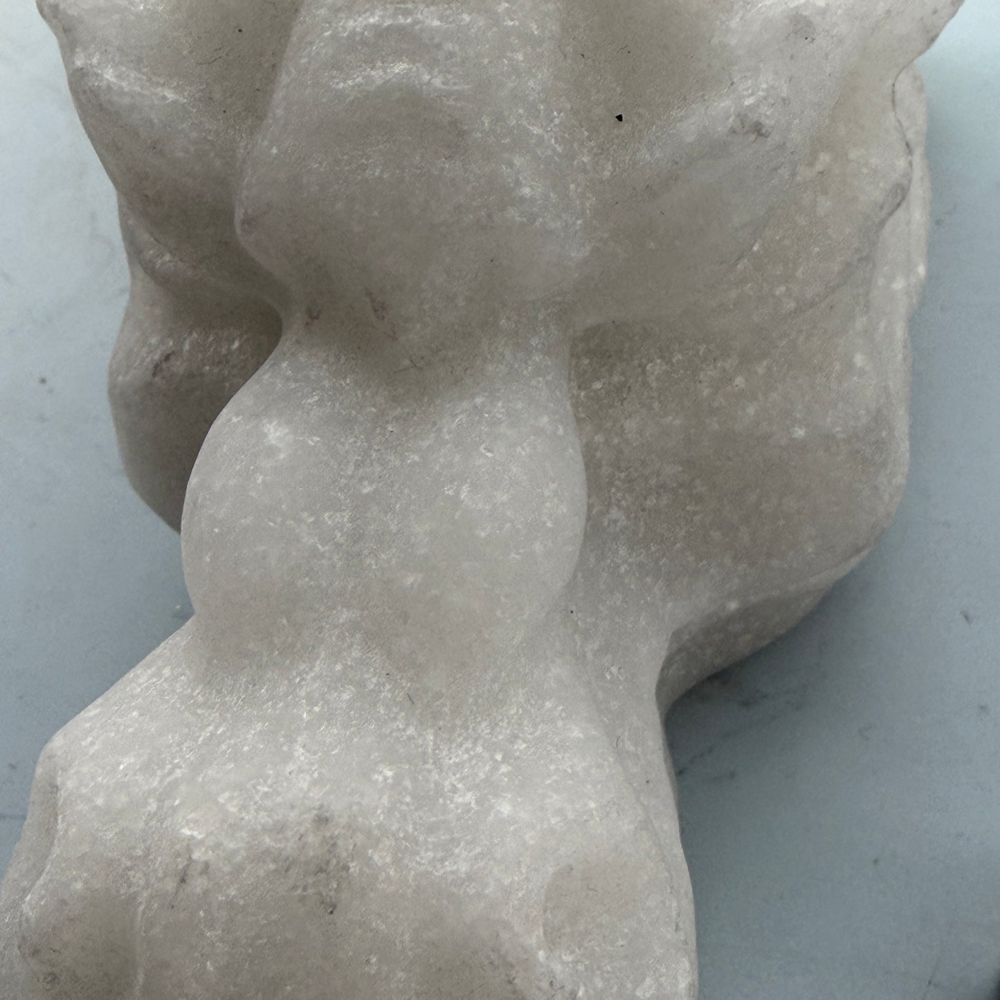 Calcit hvid dragehoved 12x6,5 cm