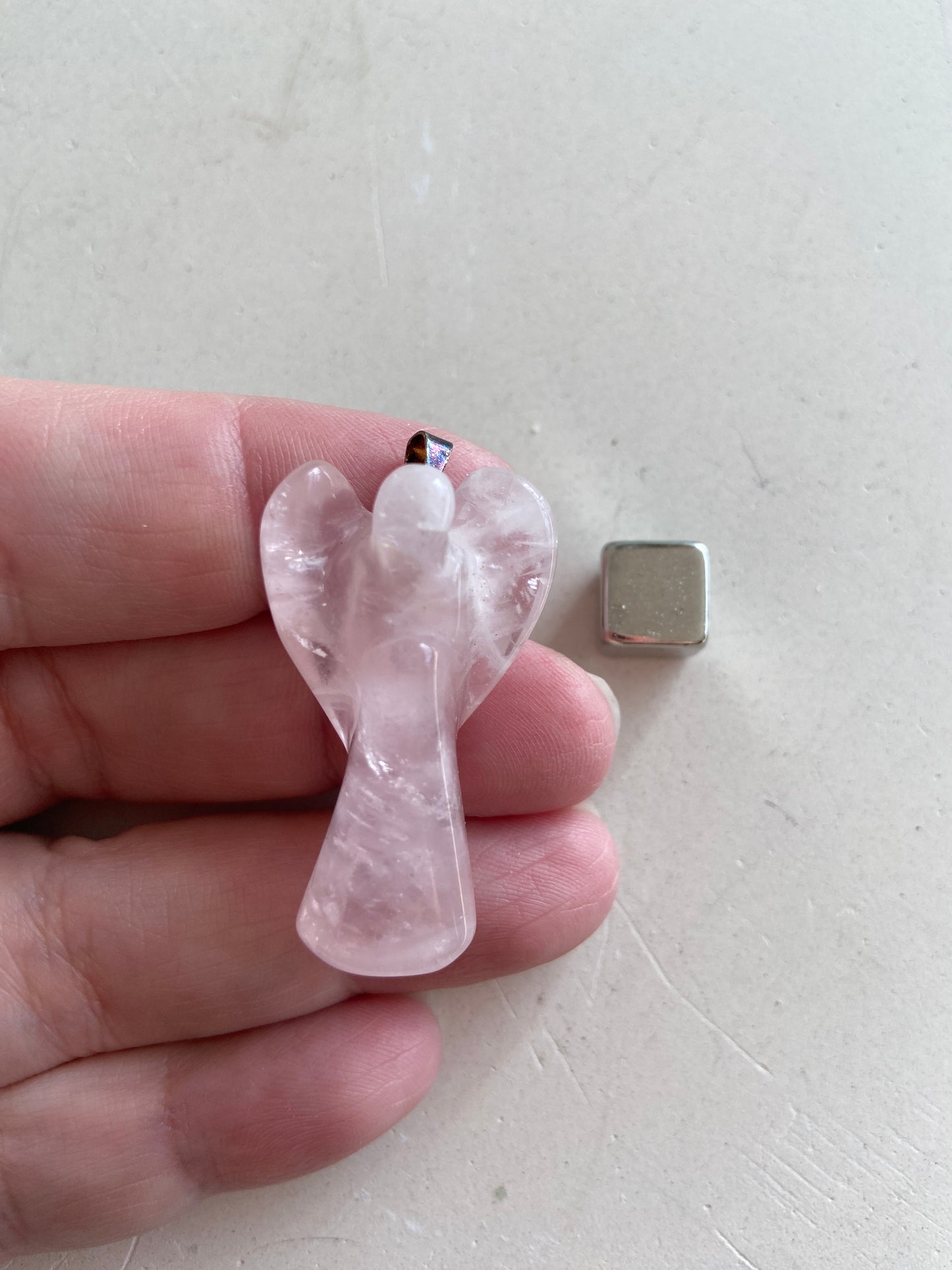 Rosakvarts engel vedhæng