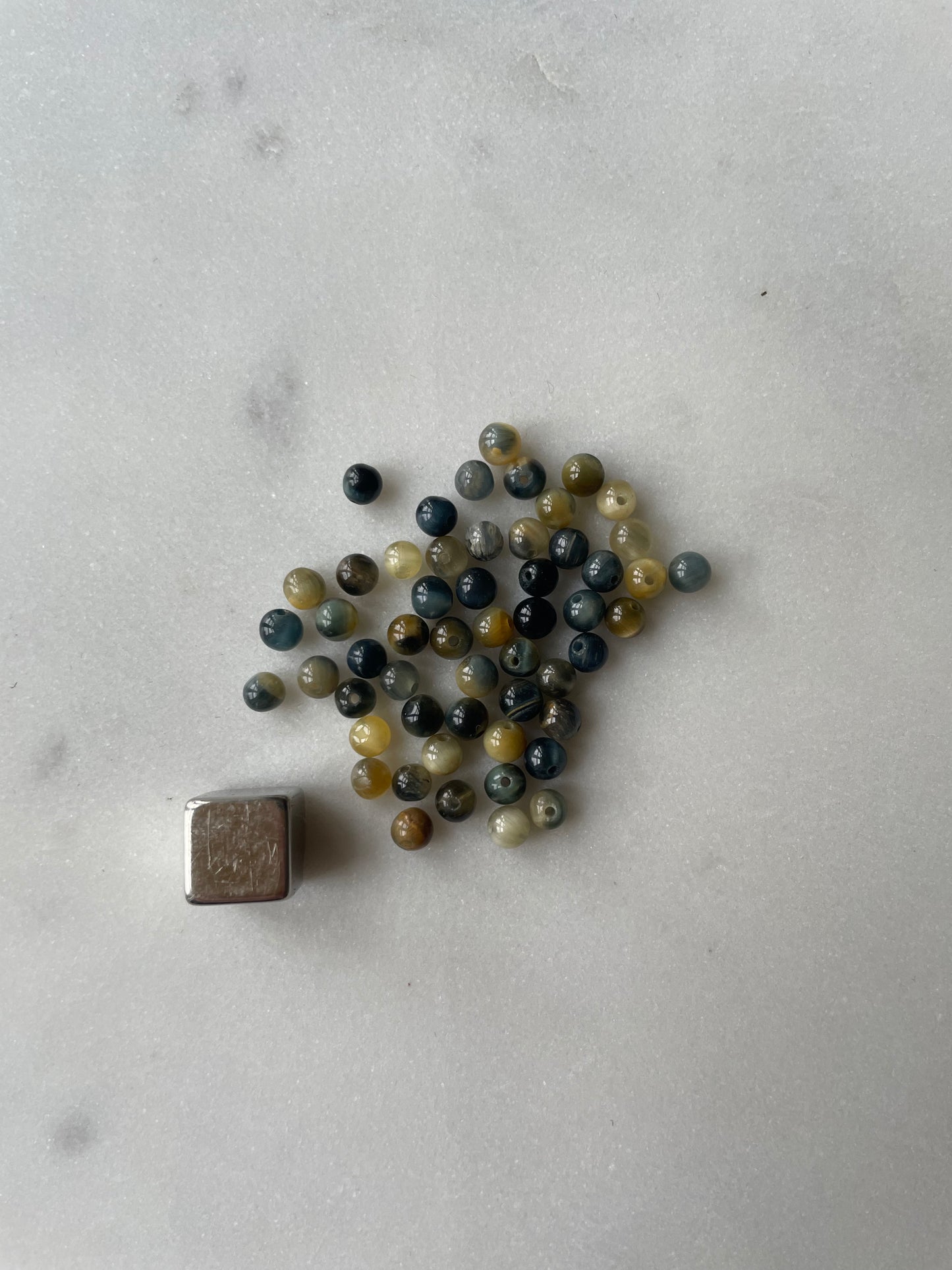 Tigerøje m/Falkeøje - rund 4,5mm - 7 stk