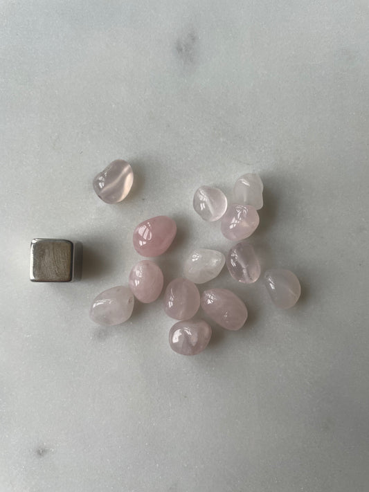 Rosakvarts perle - nugget - 3 stk