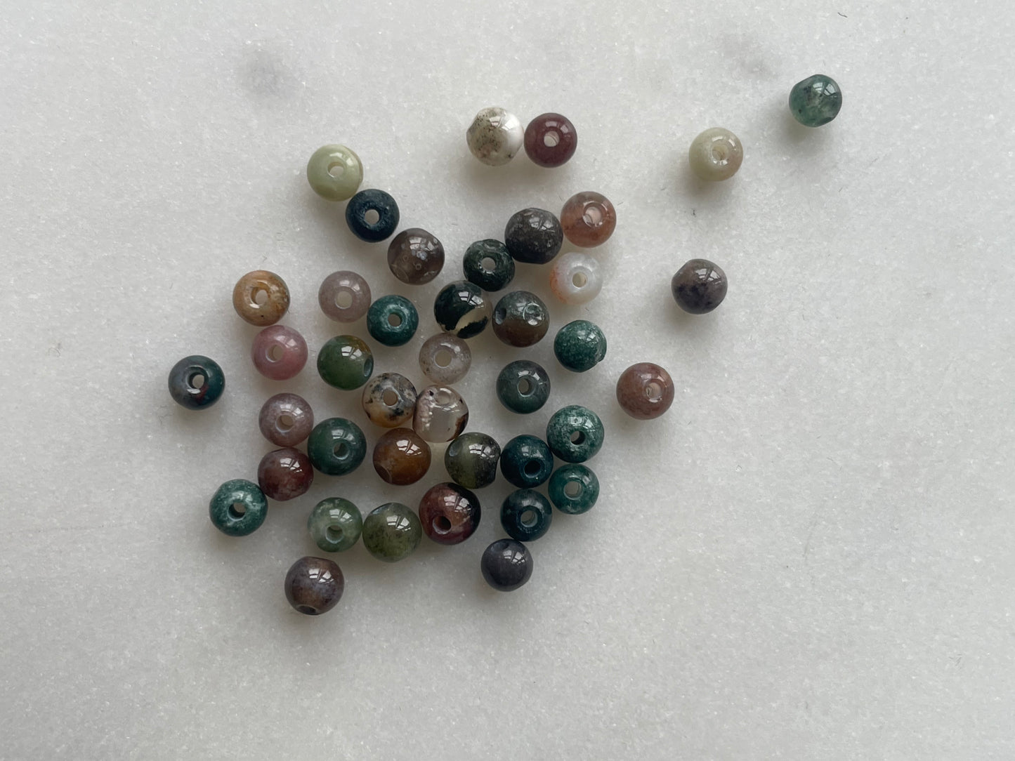 Agat perle - rund 4 mm - 20 stk
