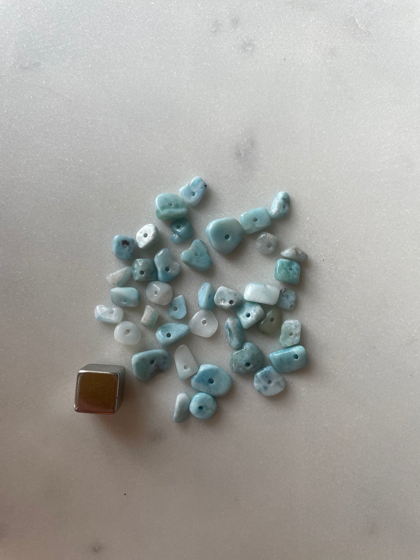 Larimar perle - chips - 10 stk