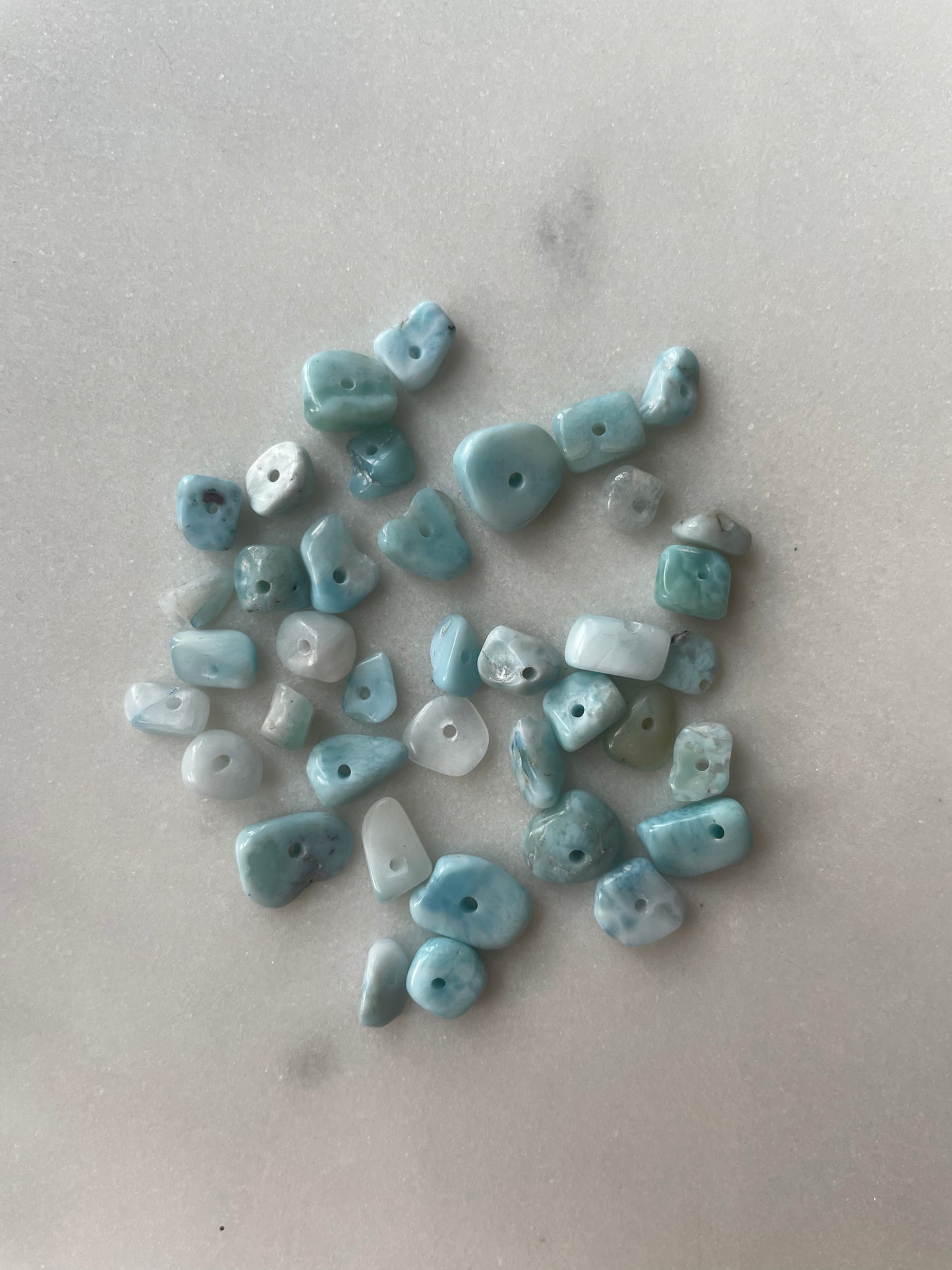 Larimar perle - chips - 10 stk