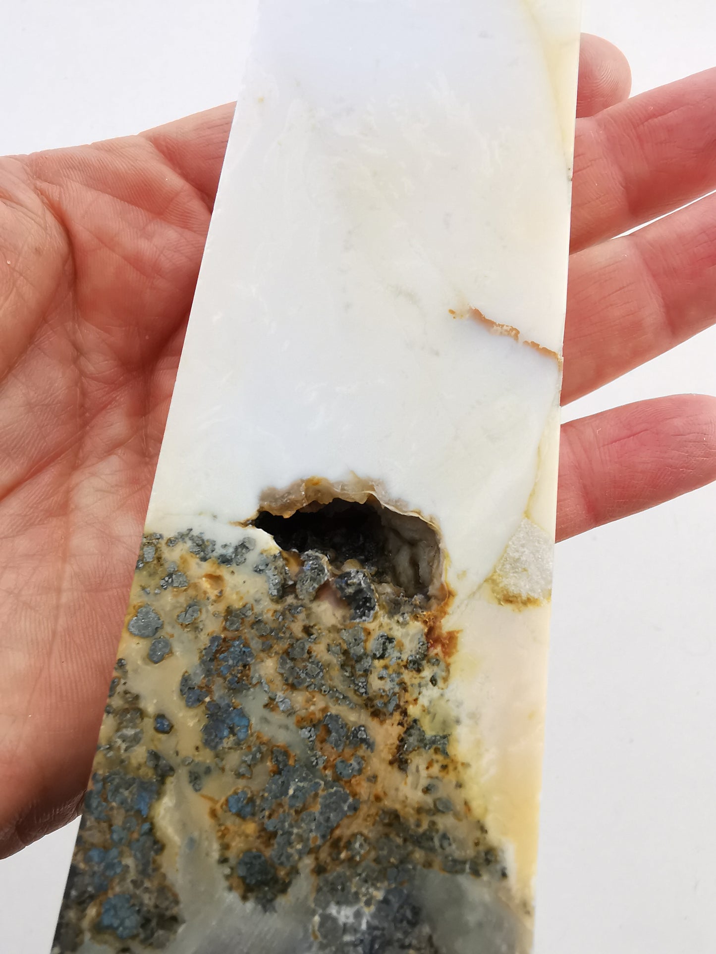 Jade Hvid m/Pyrit tårn