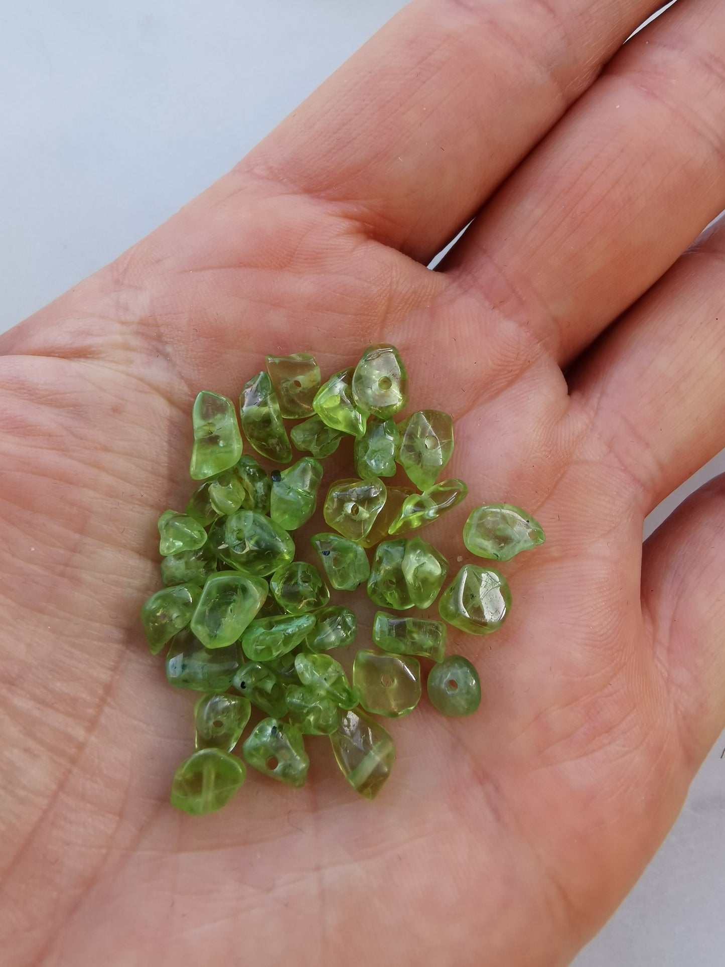 Peridot perle -  chips - 15 stk