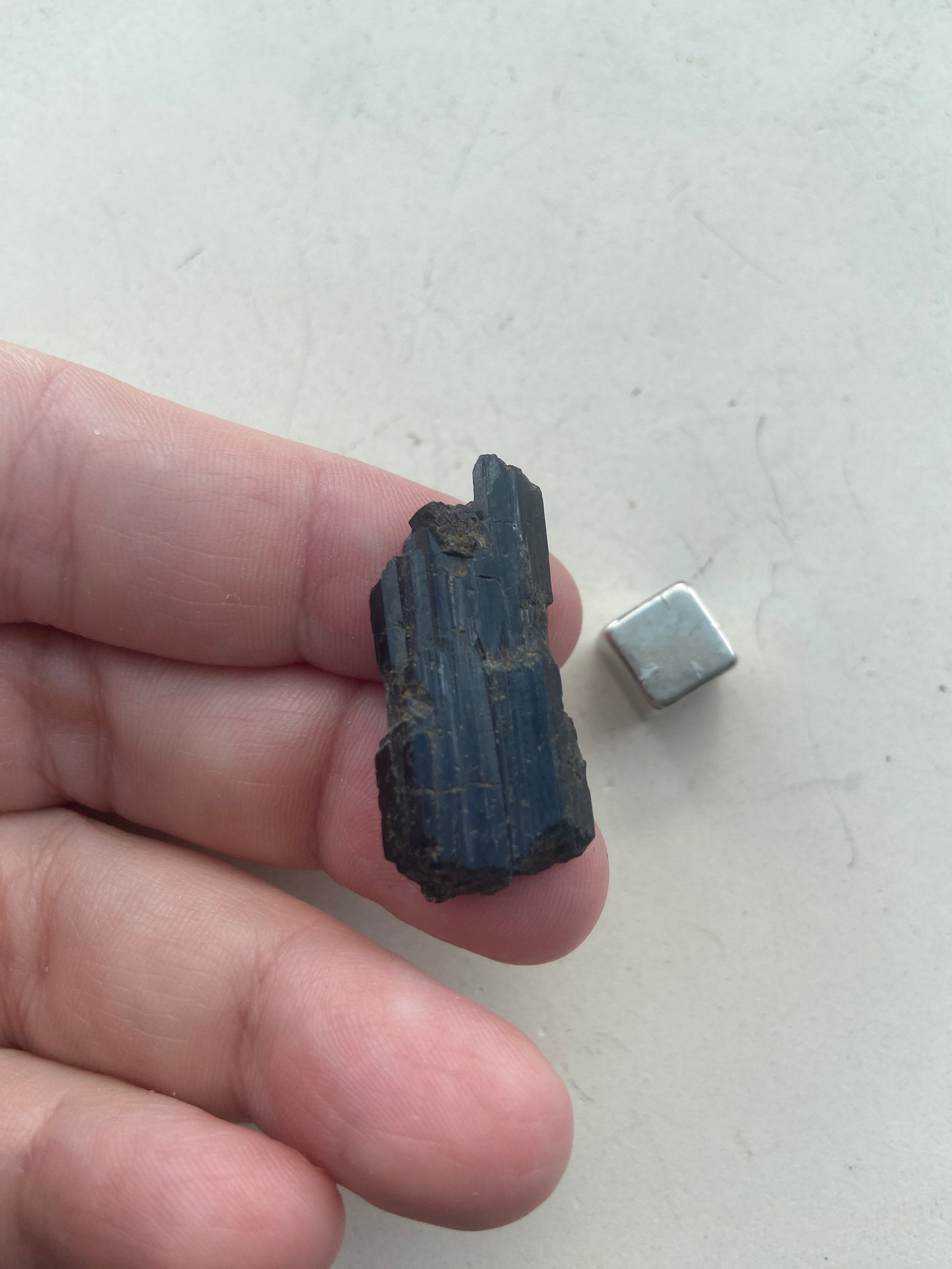 Aegirine – øger spirituel bevidsthed og løfter vibrationerne.