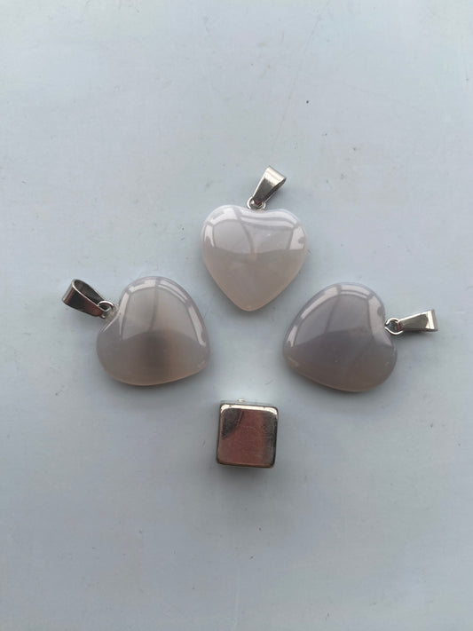 Agate – åbner for spirituelt flow og sjælelig klarhed.