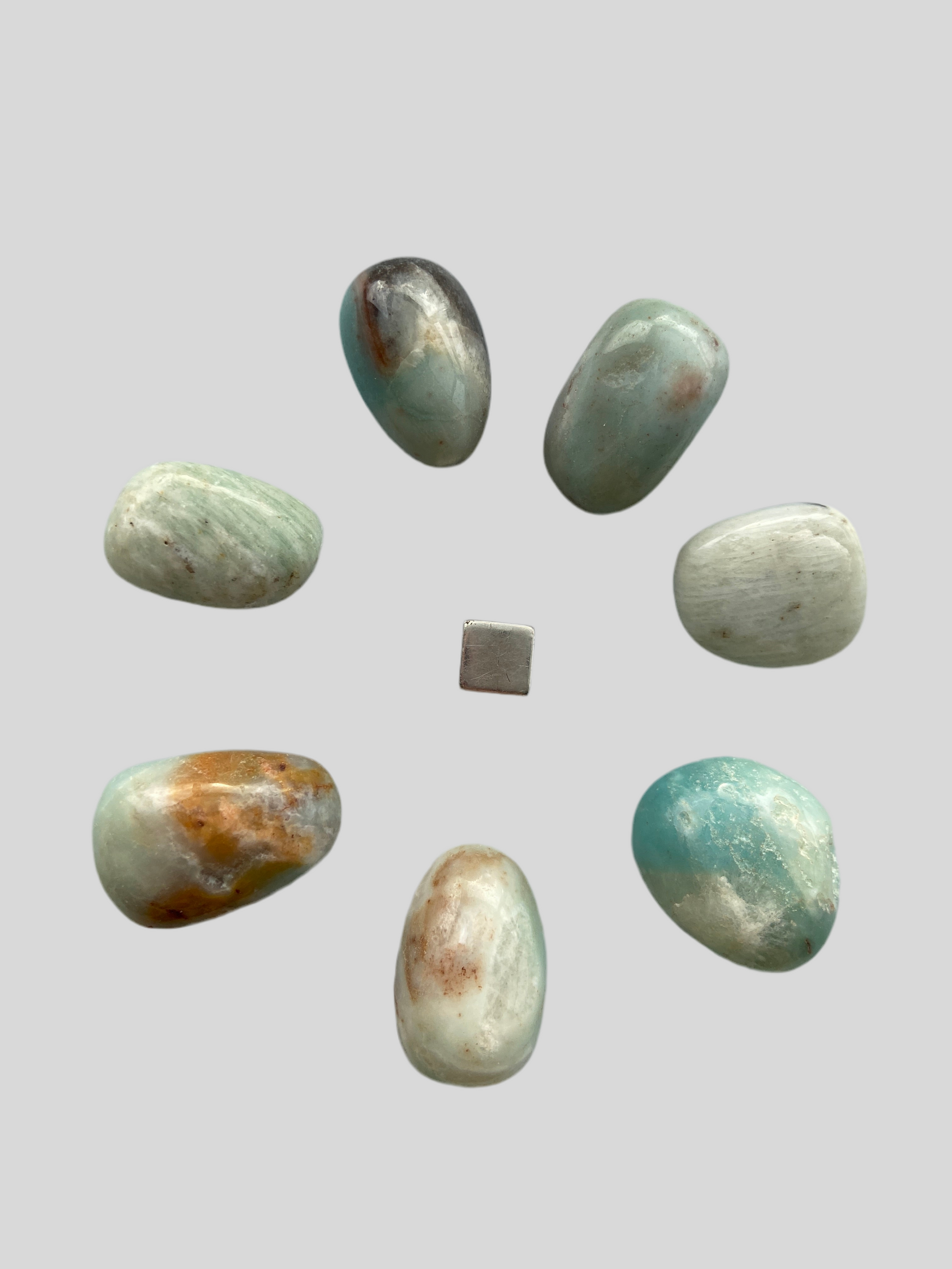 Amazonit – skaber indre fred, følelsesmæssig balance og ro i energien.