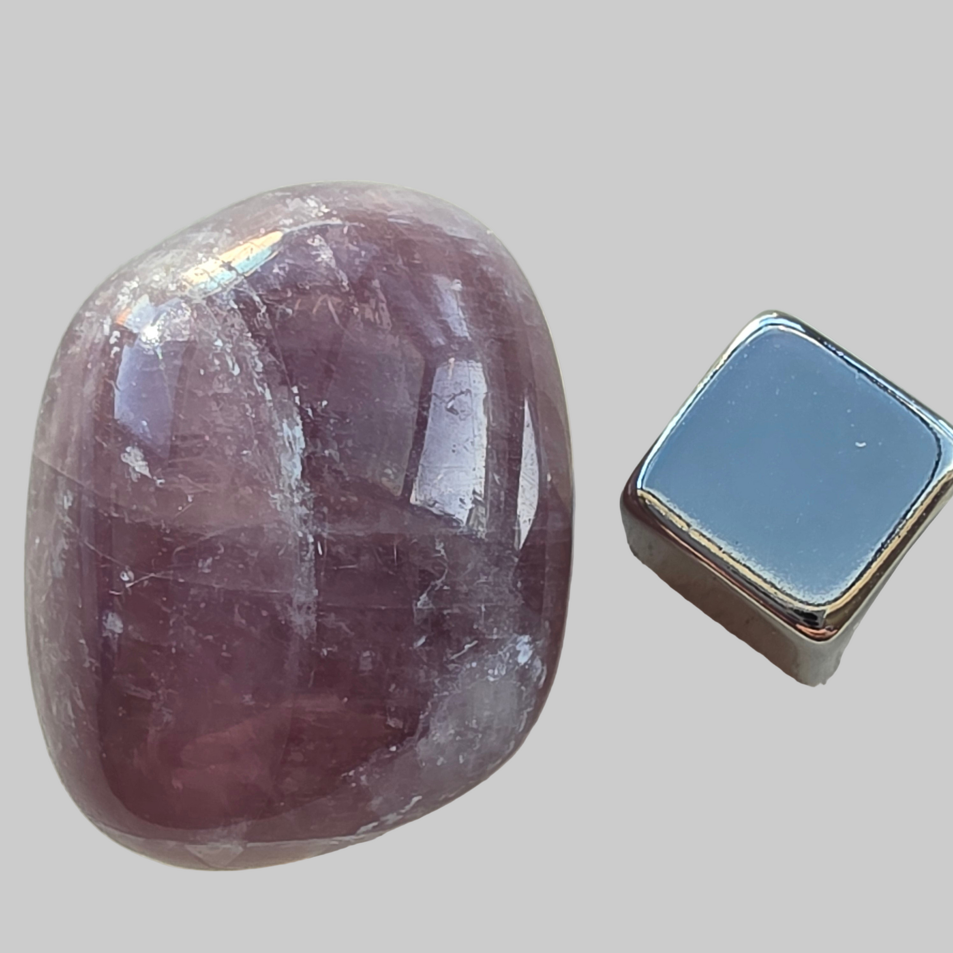 Anhydrit krystal – poleret blå sten med fredfyldt energi