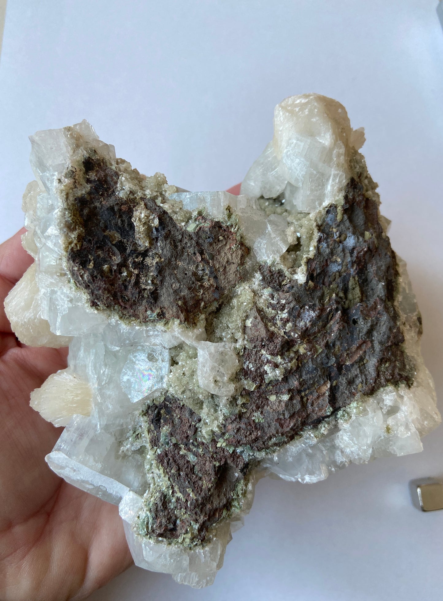 Apophyllit krystal – giver mental ro, klarhed og en dybere følelse af indre lethed.