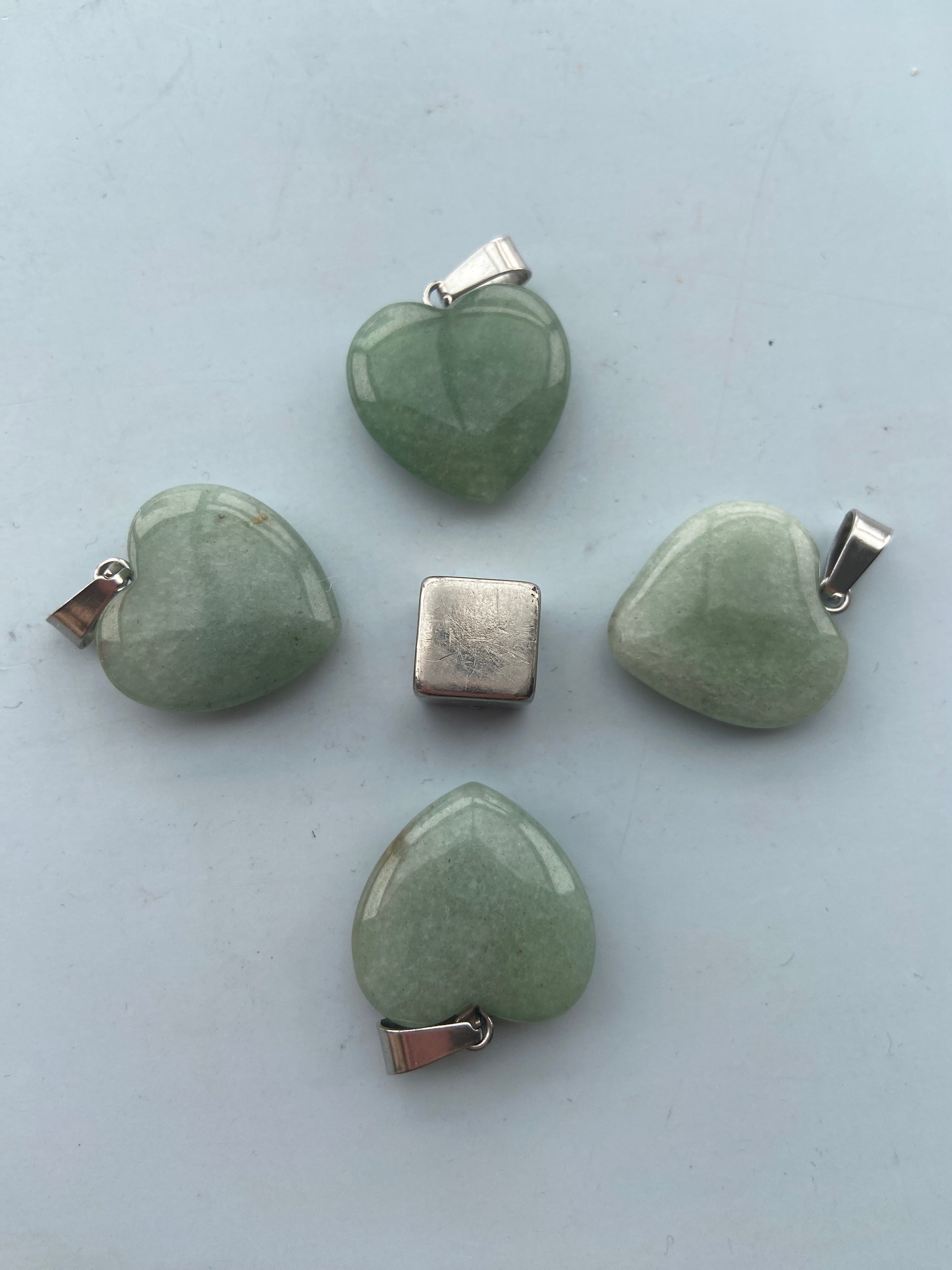 green-aventurine-crystal-luck-and-success