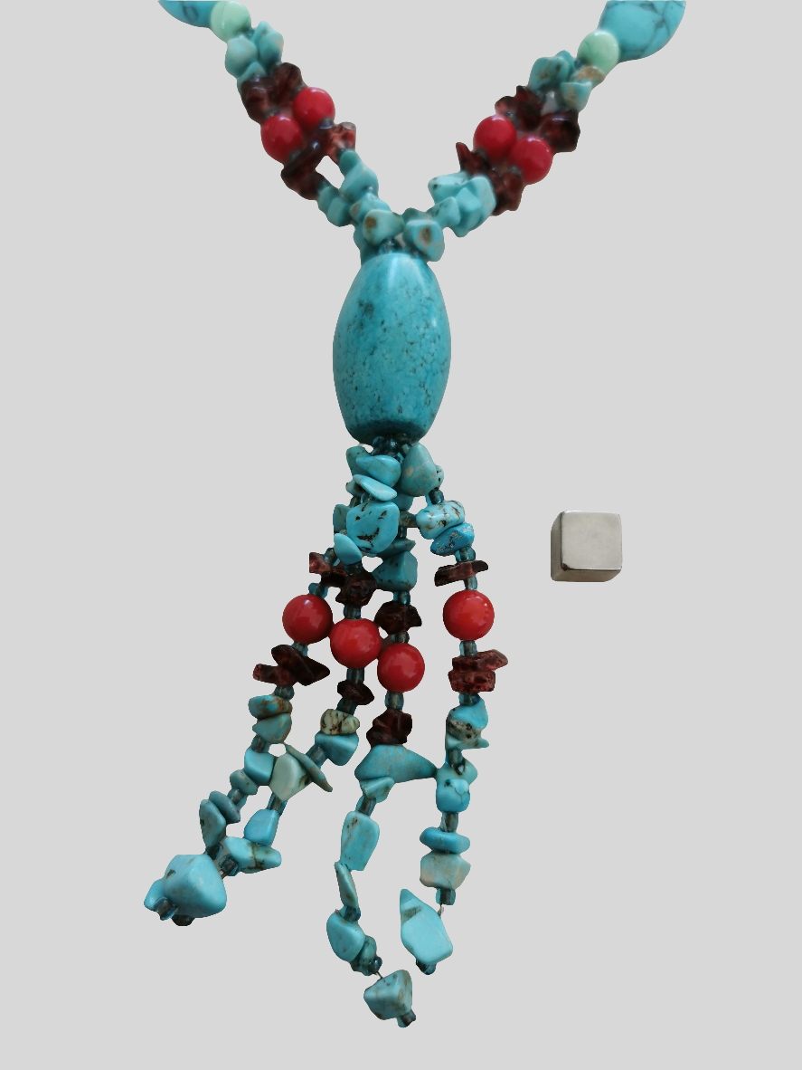 Howlit halskæde 72 cm