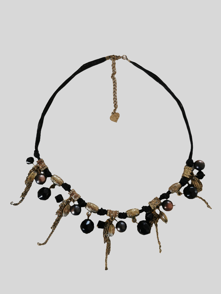 Sort med guld halskæde 42+6 cm