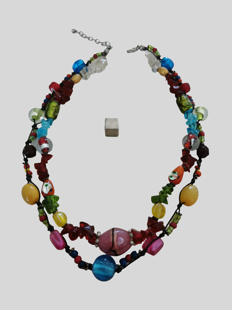 Farverig halskæde 42+5 cm
