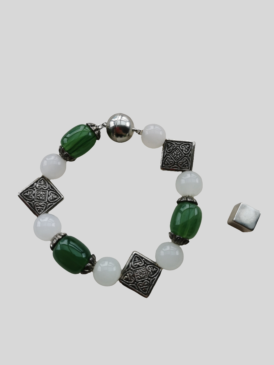 Hvid Jade Perlearmbånd 22 cm