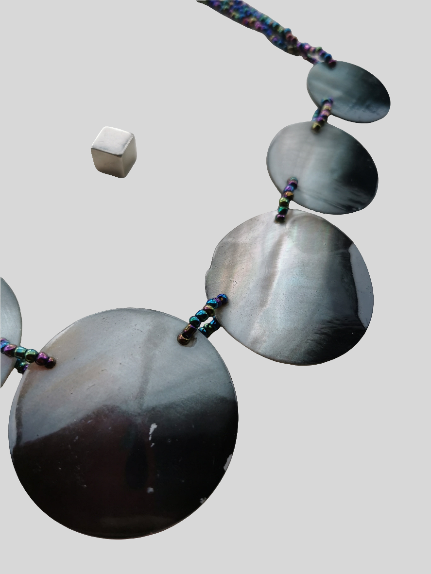 Abeloneskal halskæde 44 cm