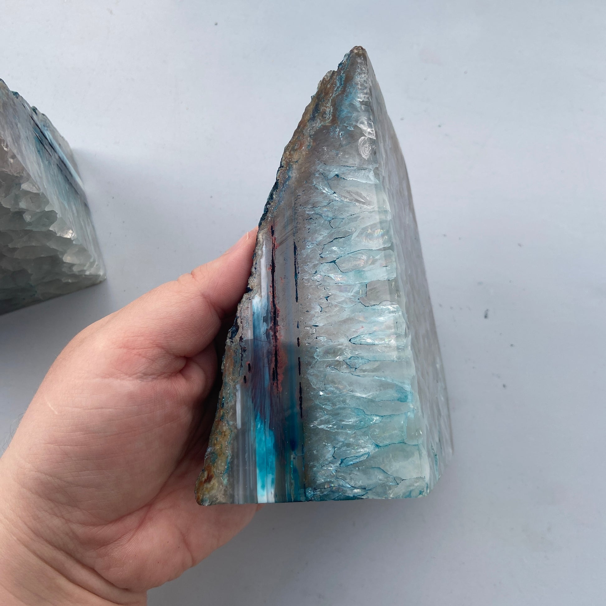 Blå Agat Geode – styrker tålmodighed, accept og dybere forståelse i relationer.