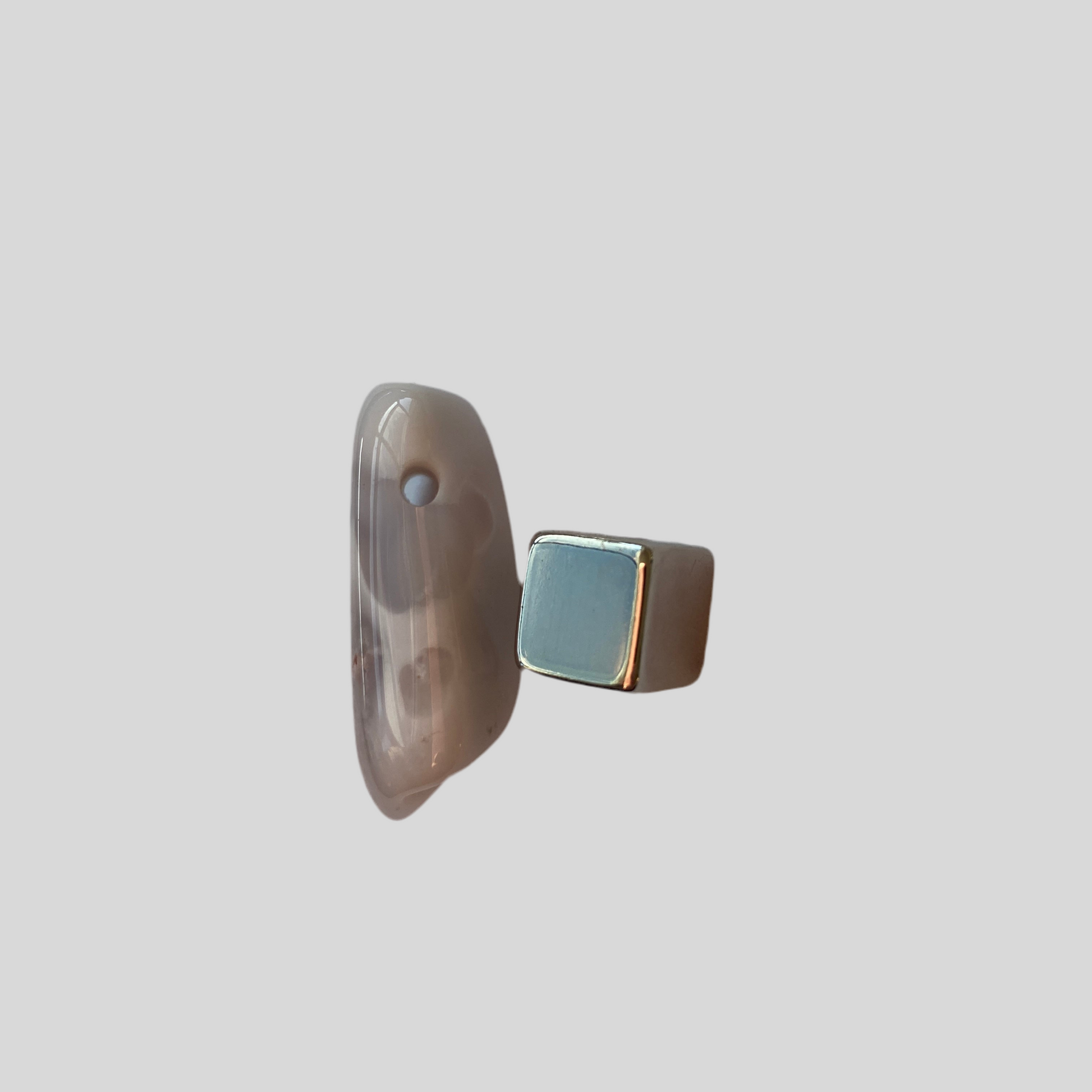 Chalcedon – symbol på harmoni, medfølelse og indre ro