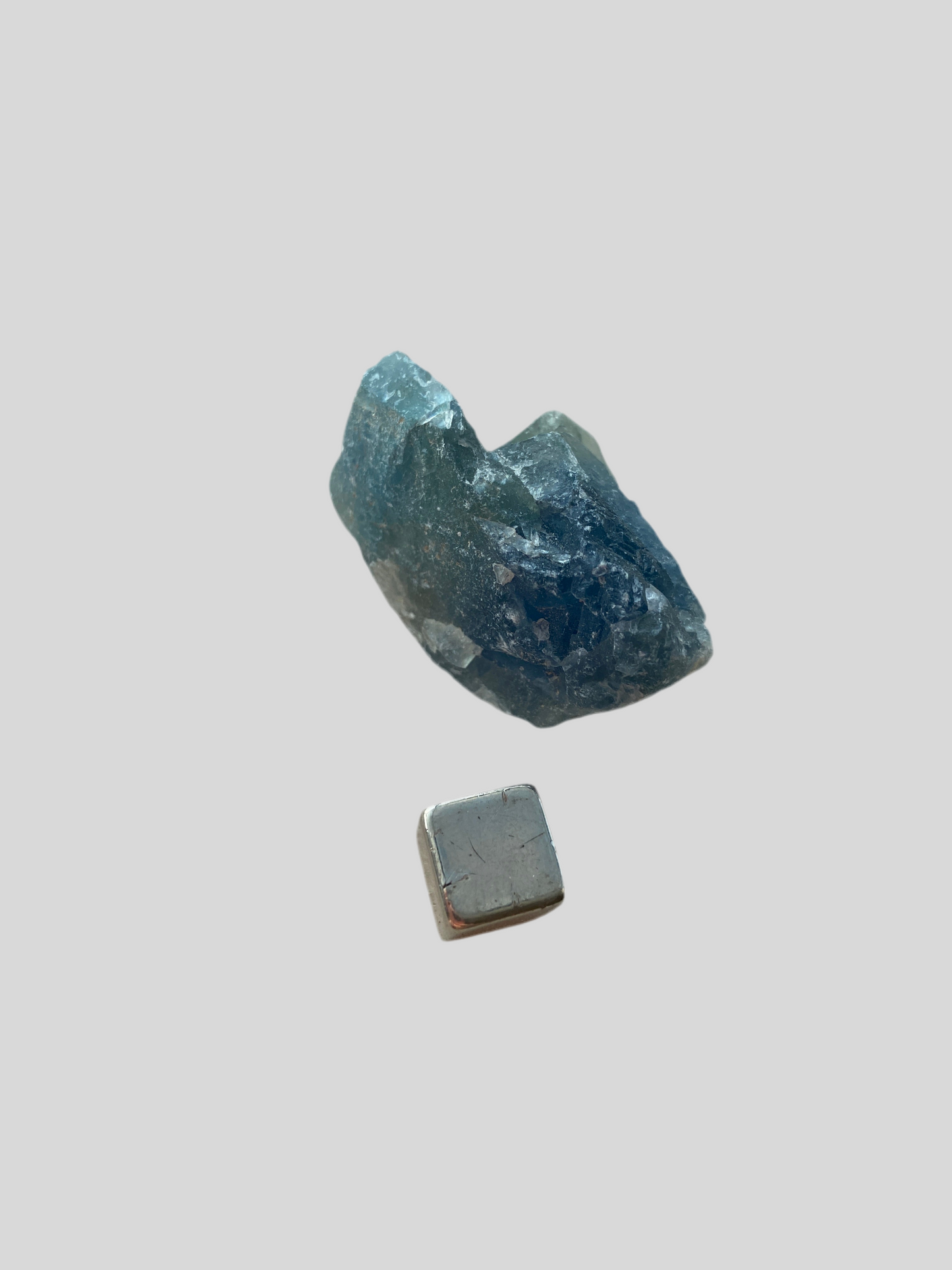 Grøn fluorit der styrker indre styrke og følelsesmæssig robusthed.