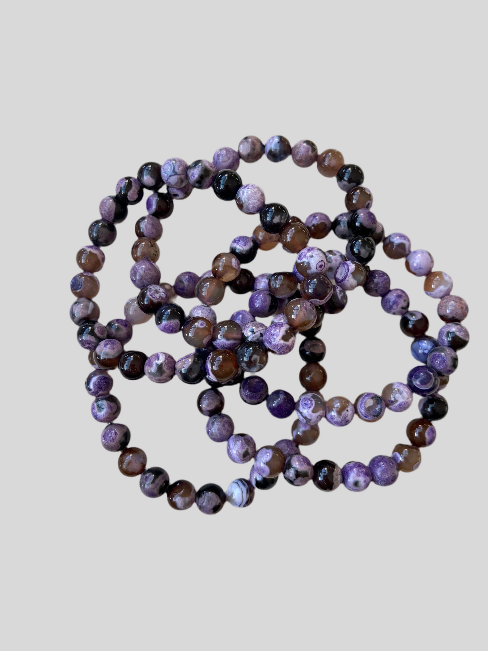 Forstenet træ krystal der understøtter flow og energibalance.