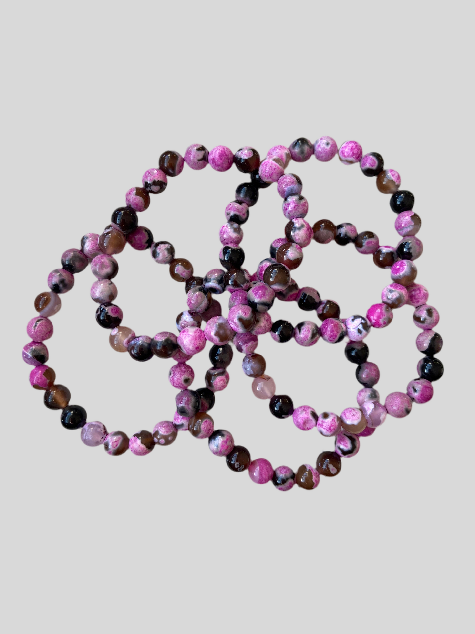 Forstenet træ krystal til healing og balancering af rodchakra.