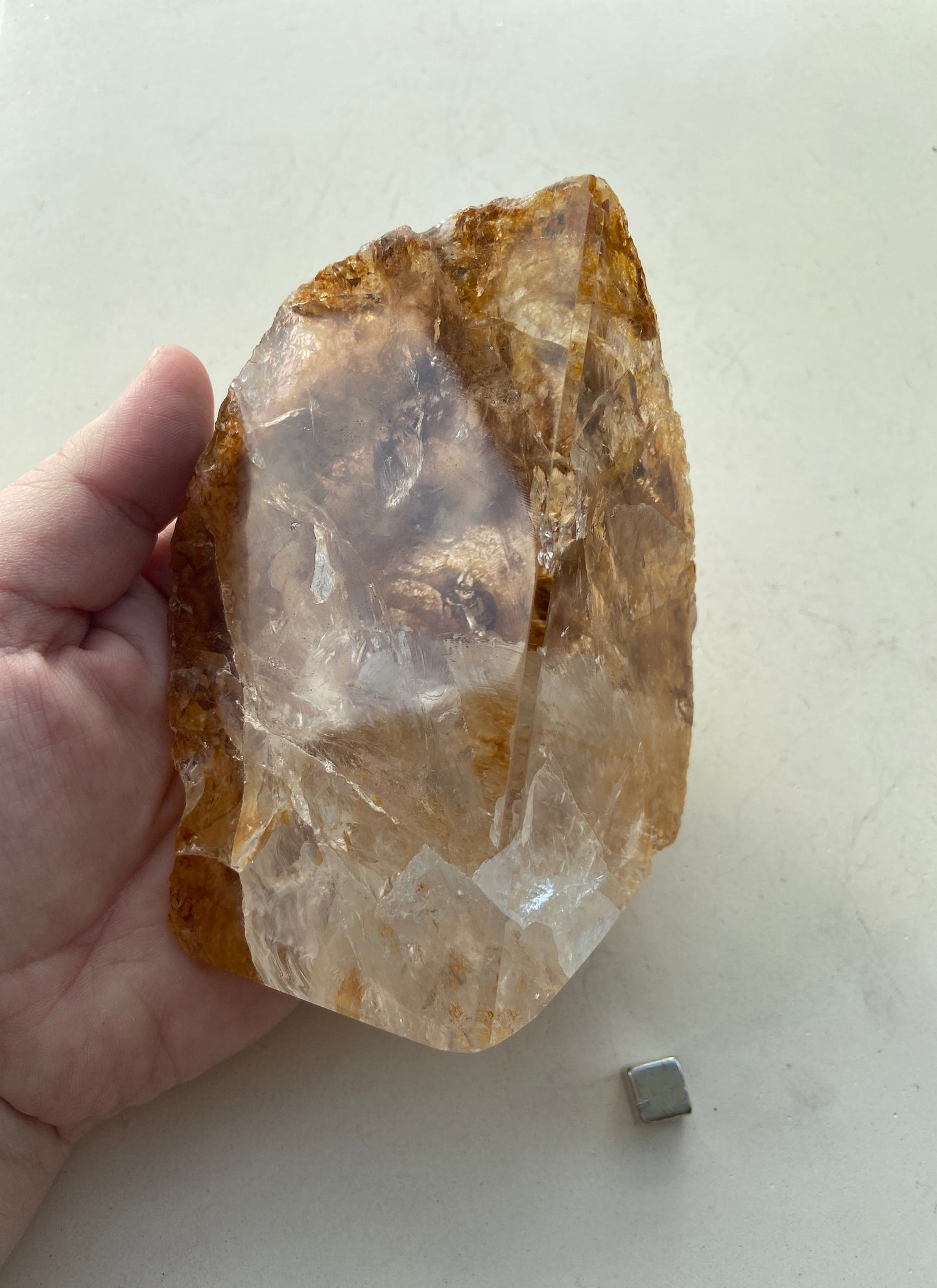 Golden Healer krystal der skaber klarhed og indre ro.