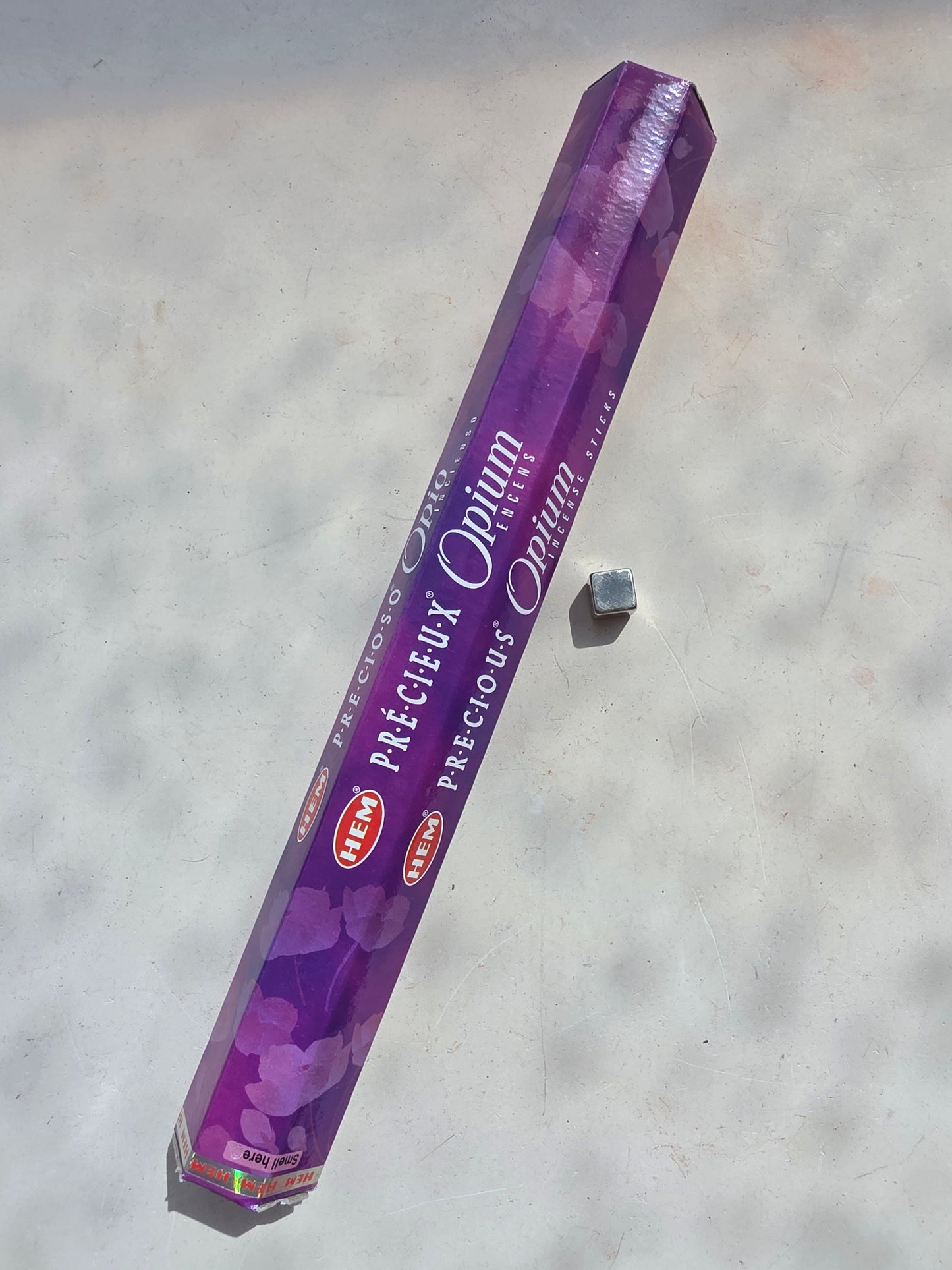 HEM incense – 20 stk. røgelsespinde med ca. 45 minutters brændetid.