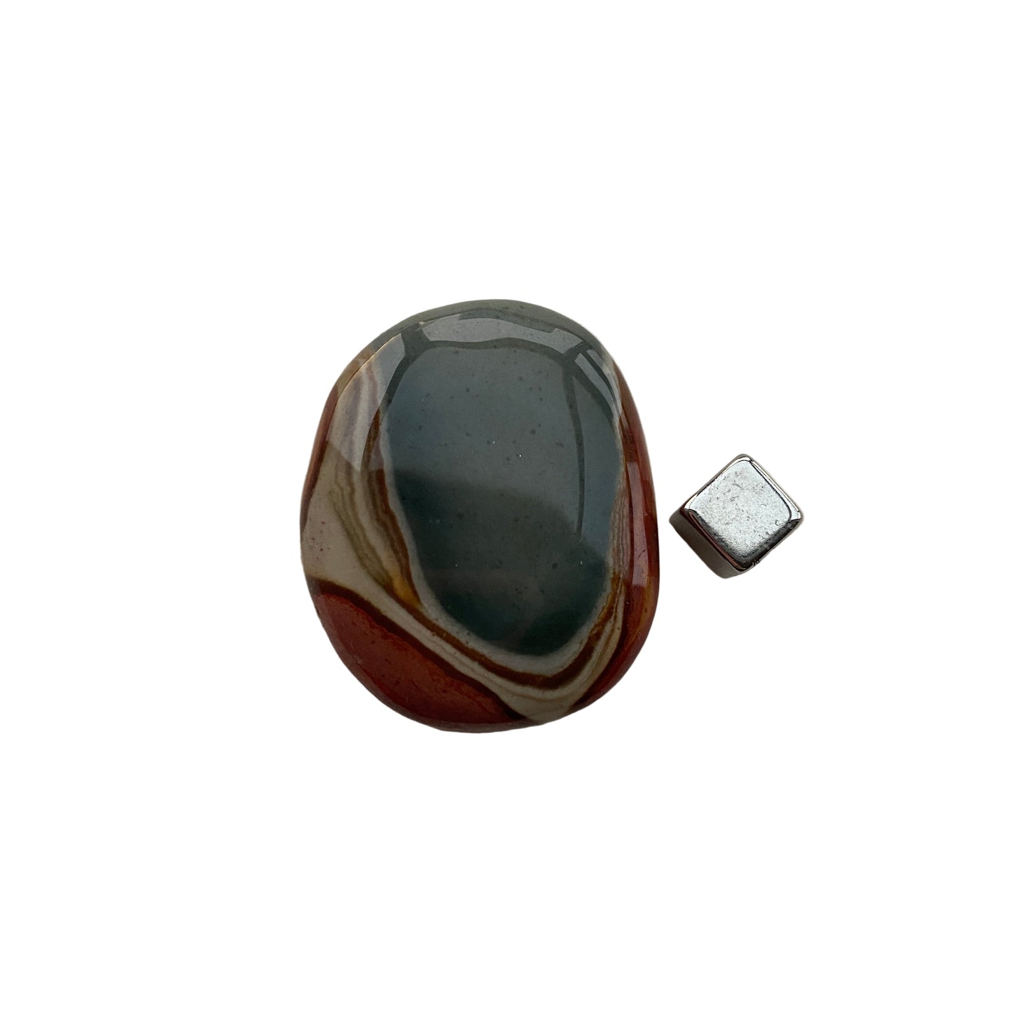 Jaspis Imperial krystal med varme farver – symbol på indre styrke, stabilitet og balance.