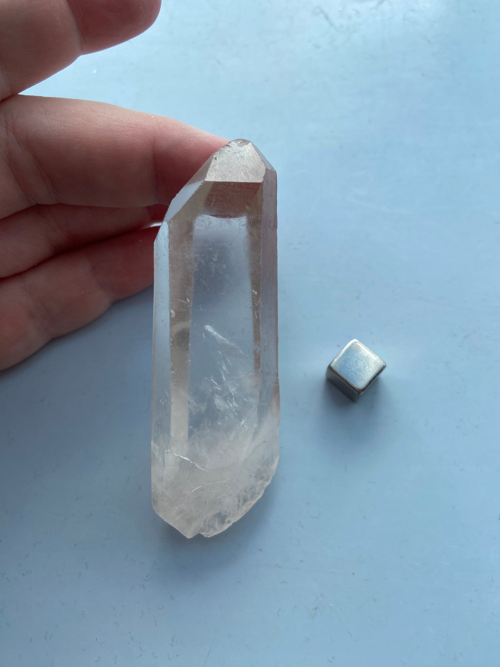 Lemurien Kvarts – udsender energi af håb, fred og universel forbundethed.